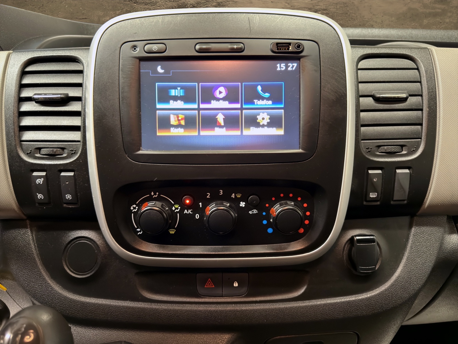RENAULT Trafic 1.6 ENERGY TwinT. dCi125 2.9t Busin. L1H1-image-8