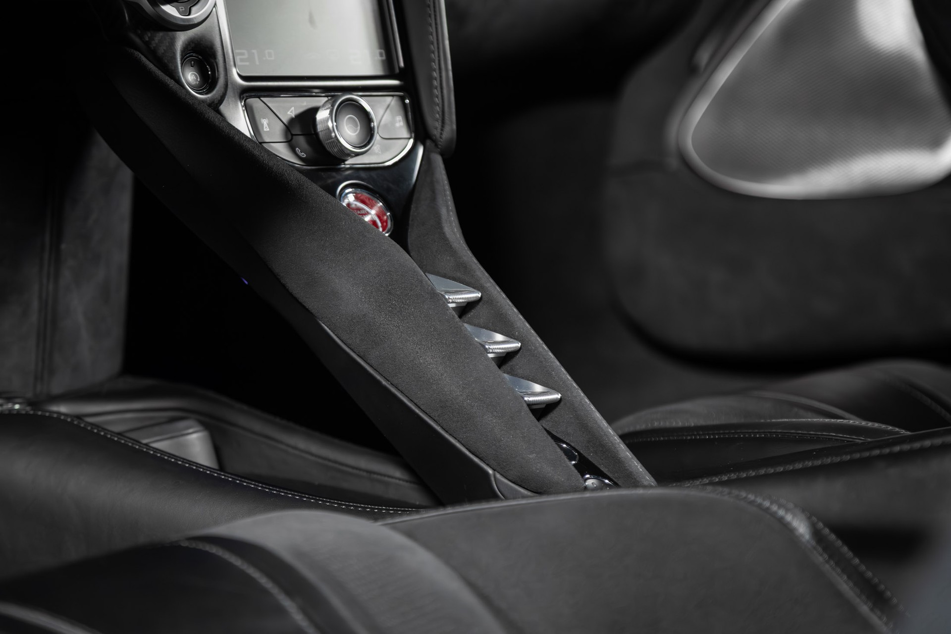 McLAREN 720S Coupé Performance 4.0 V8 SSG-image-25