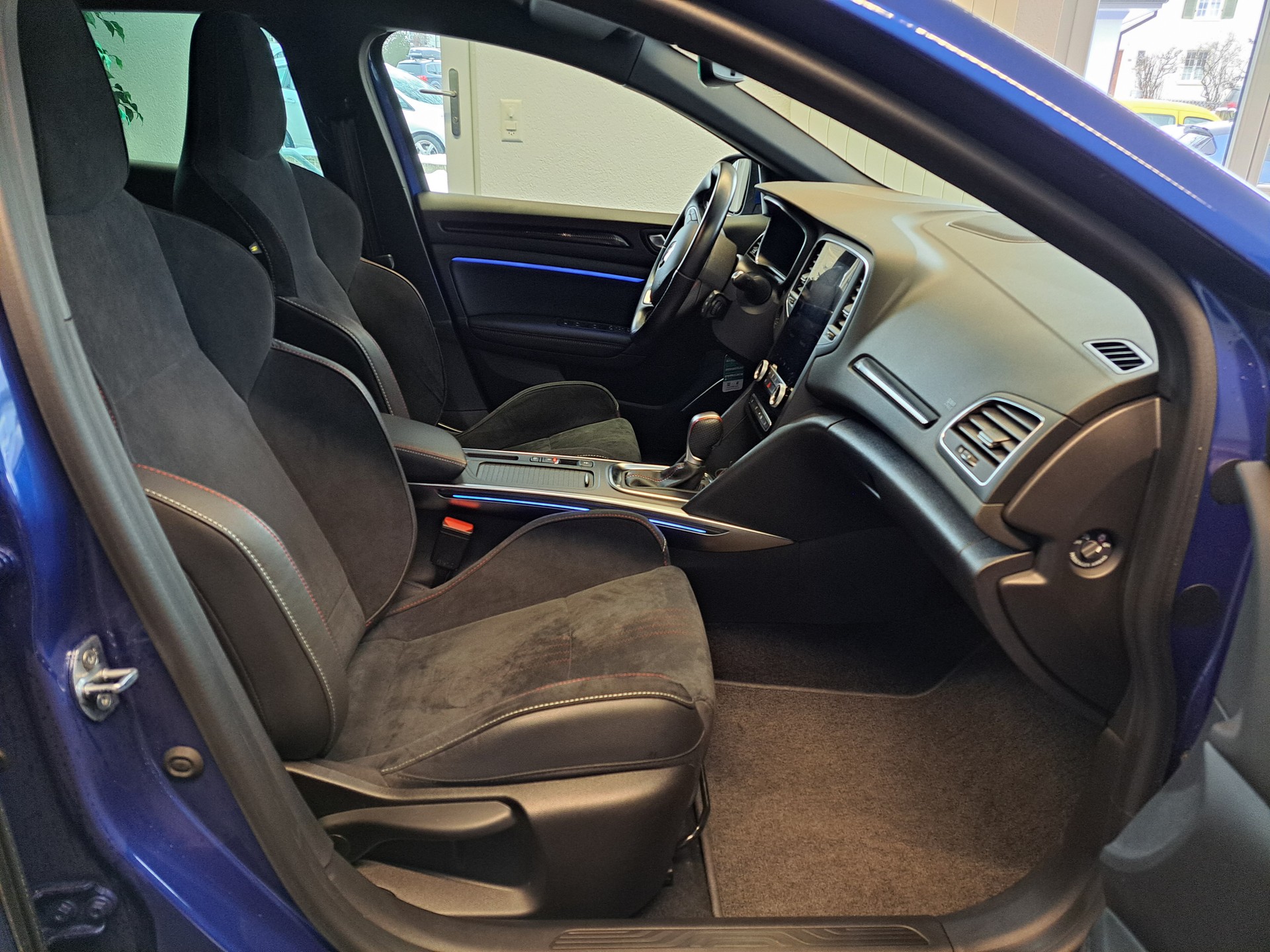 RENAULT Mégane Berline 1.3 16V R.S.Line EDC-image-10