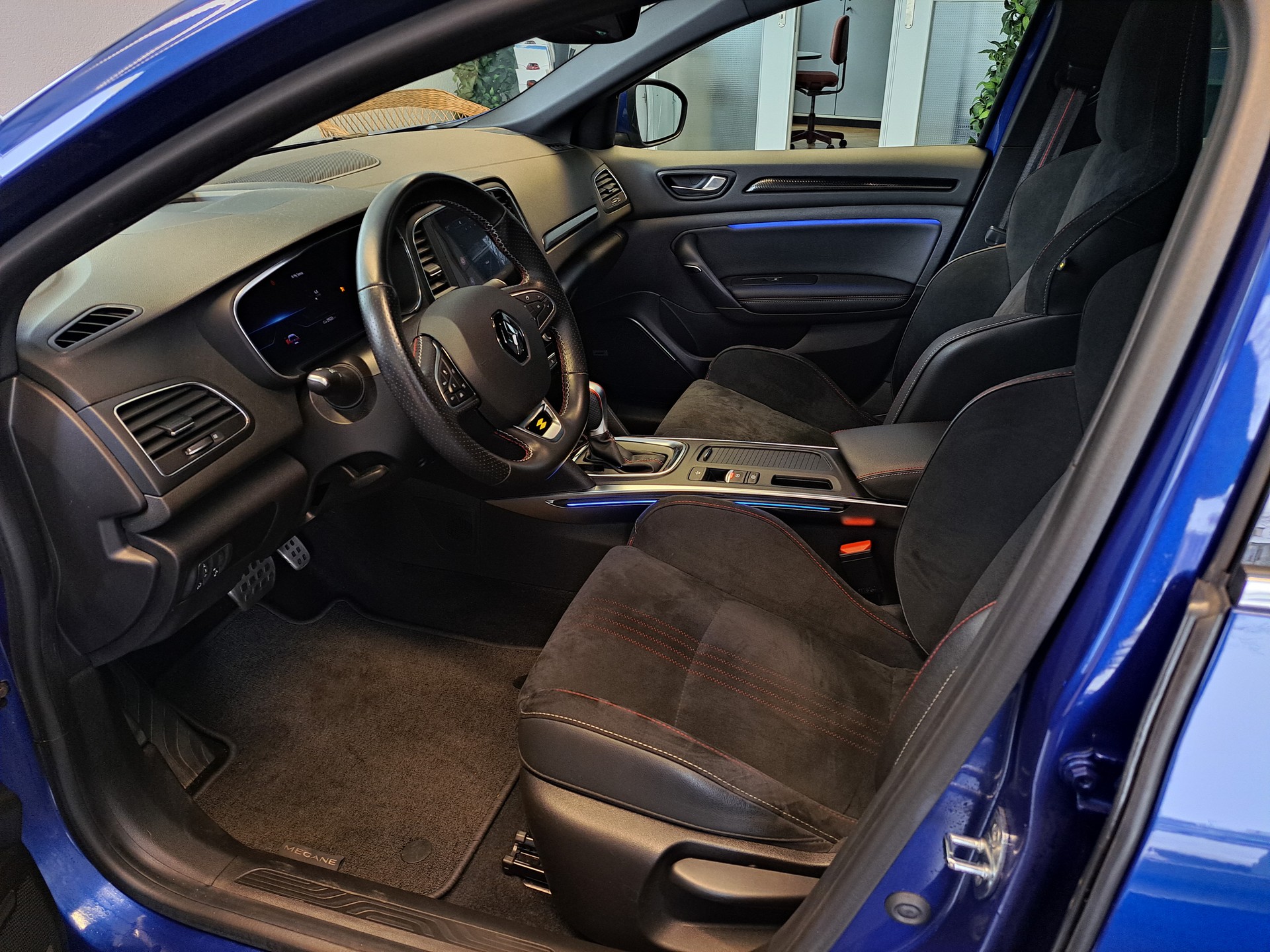 RENAULT Mégane Berline 1.3 16V R.S.Line EDC-image-9