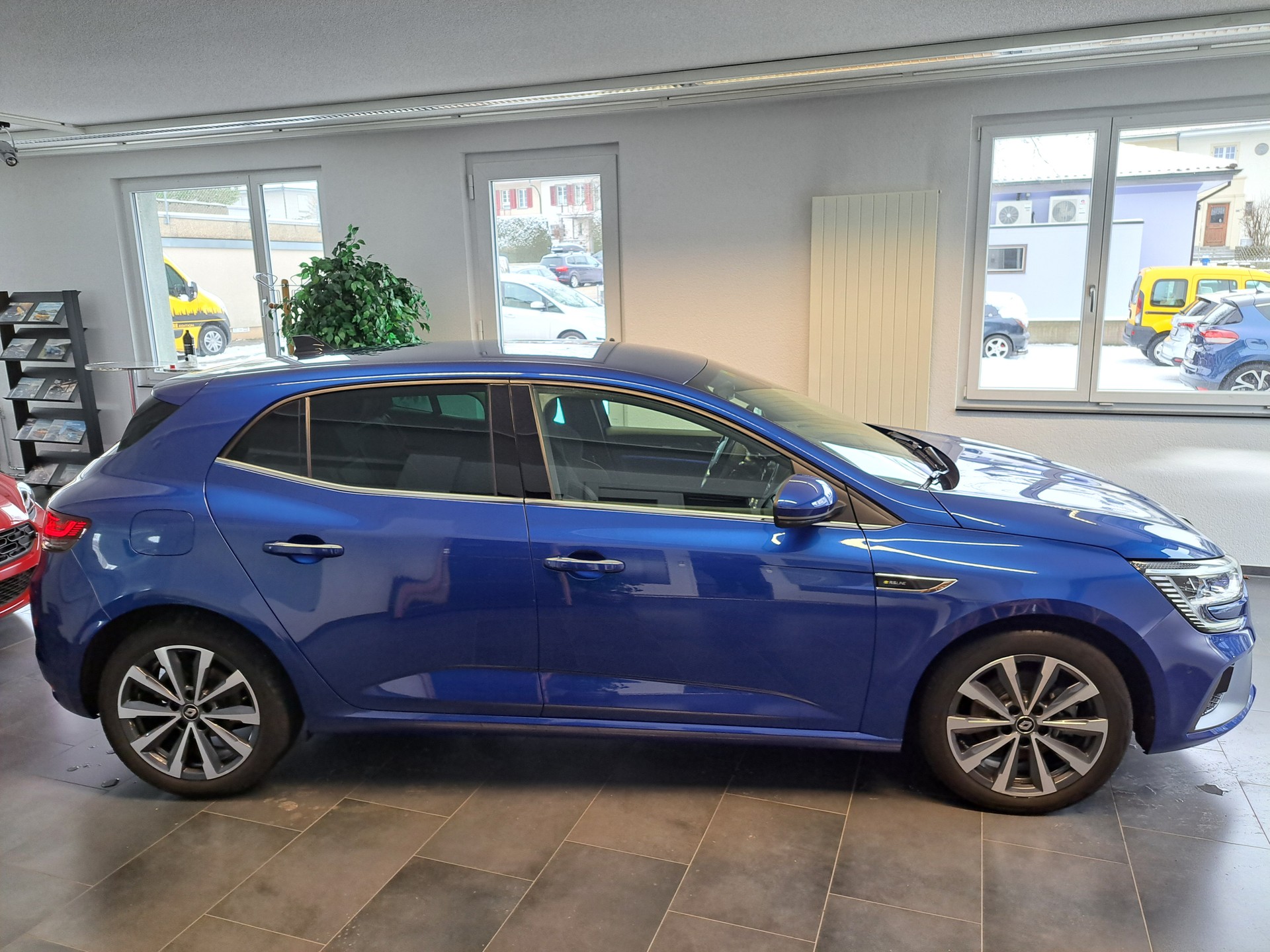 RENAULT Mégane Berline 1.3 16V R.S.Line EDC-showroom-element-3