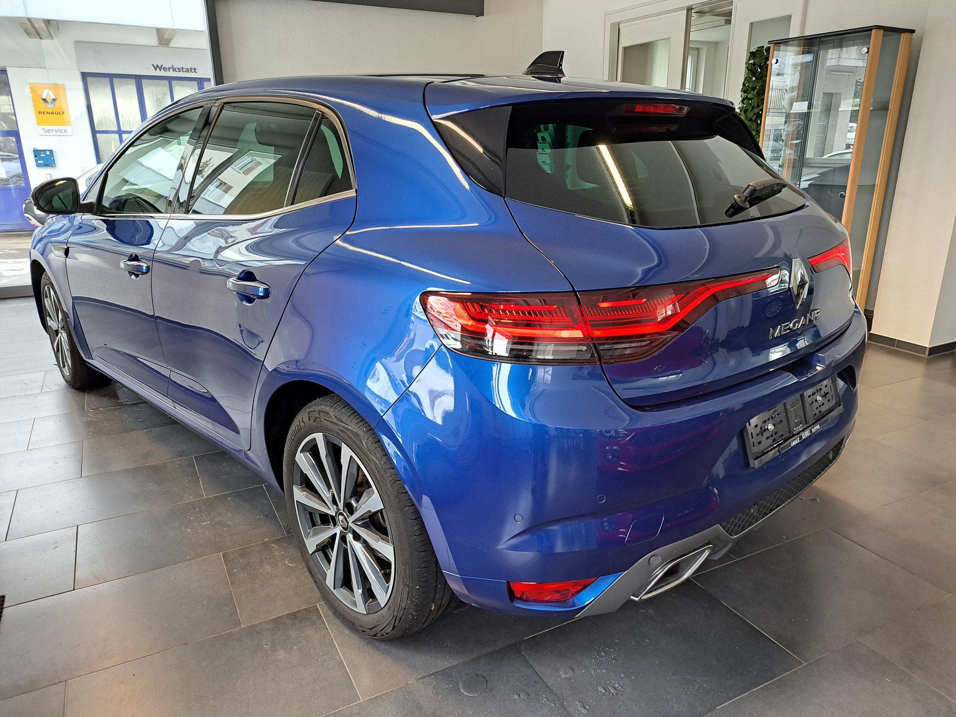 RENAULT Mégane Berline 1.3 16V R.S.Line EDC-image-5