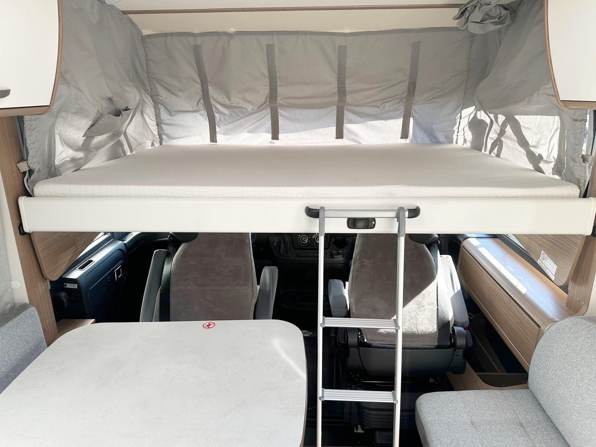 CARADO I 447 2,2 DIESEL 9G-AUTOMAT FIAT DUCATO MJ 140-image-6