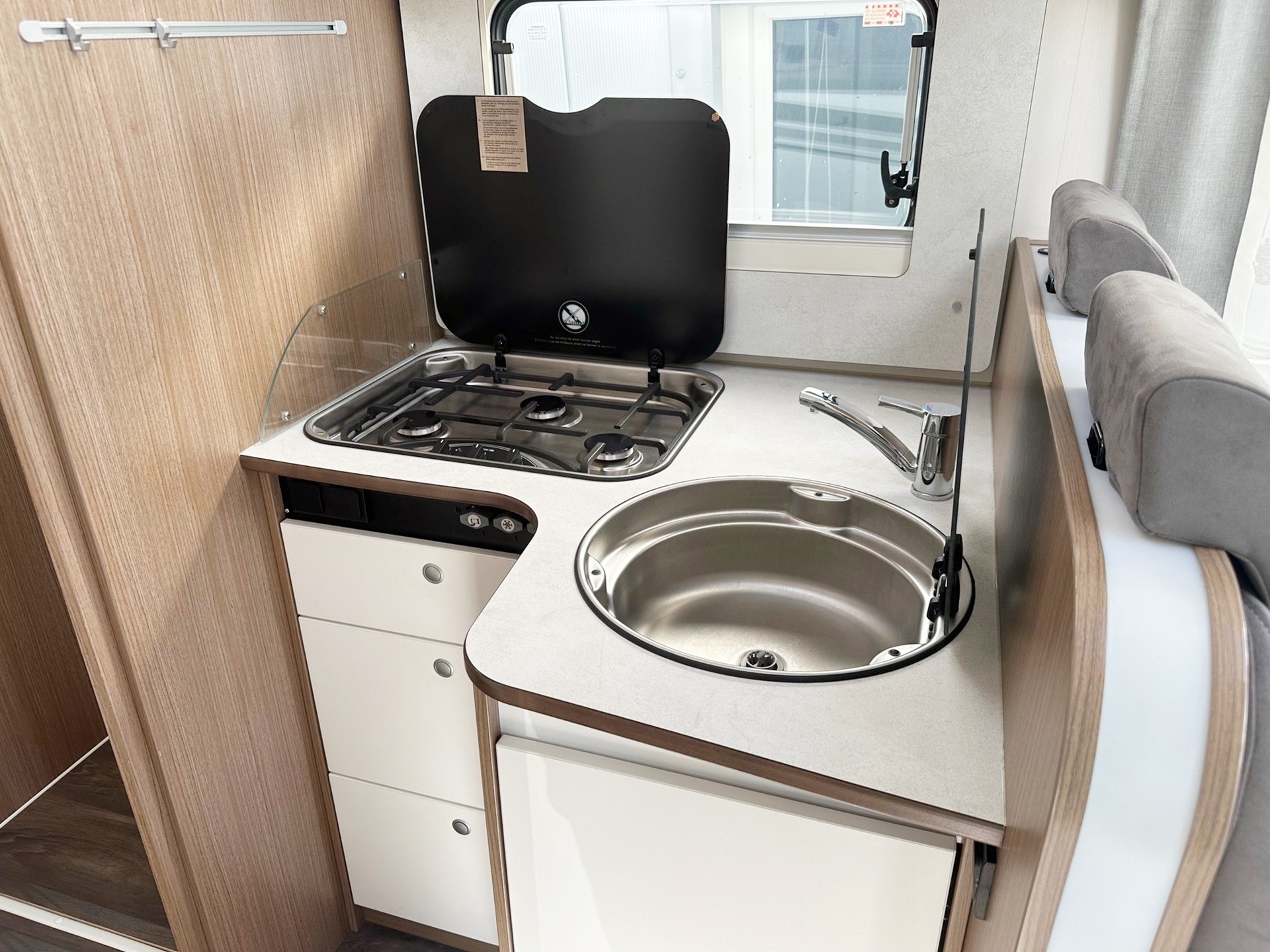 CARADO I 447 2,2 DIESEL 9G-AUTOMAT FIAT DUCATO MJ 140-image-10