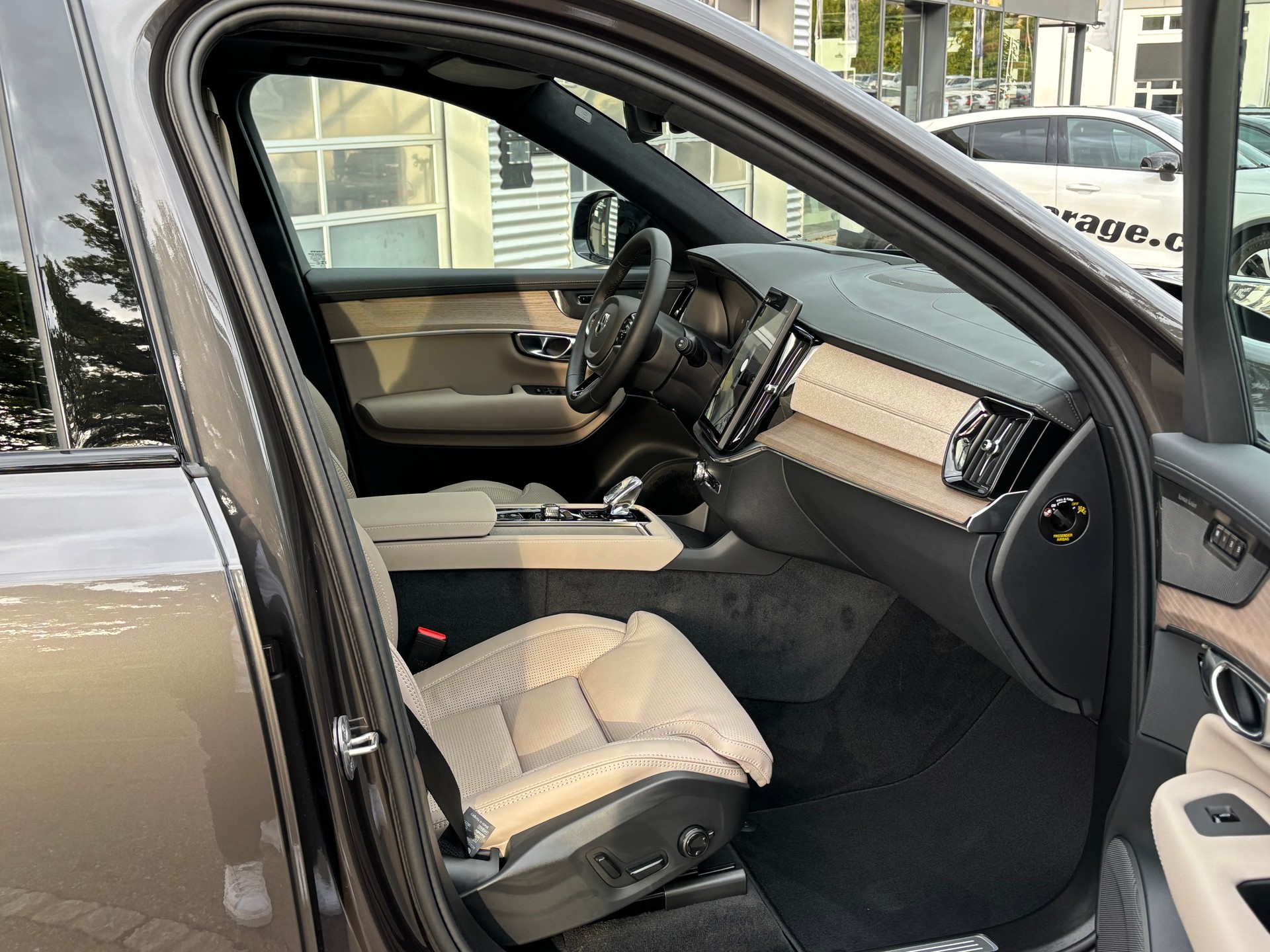 VOLVO XC90 2.0 T8 TE Ultra Dark eAWD-image-6