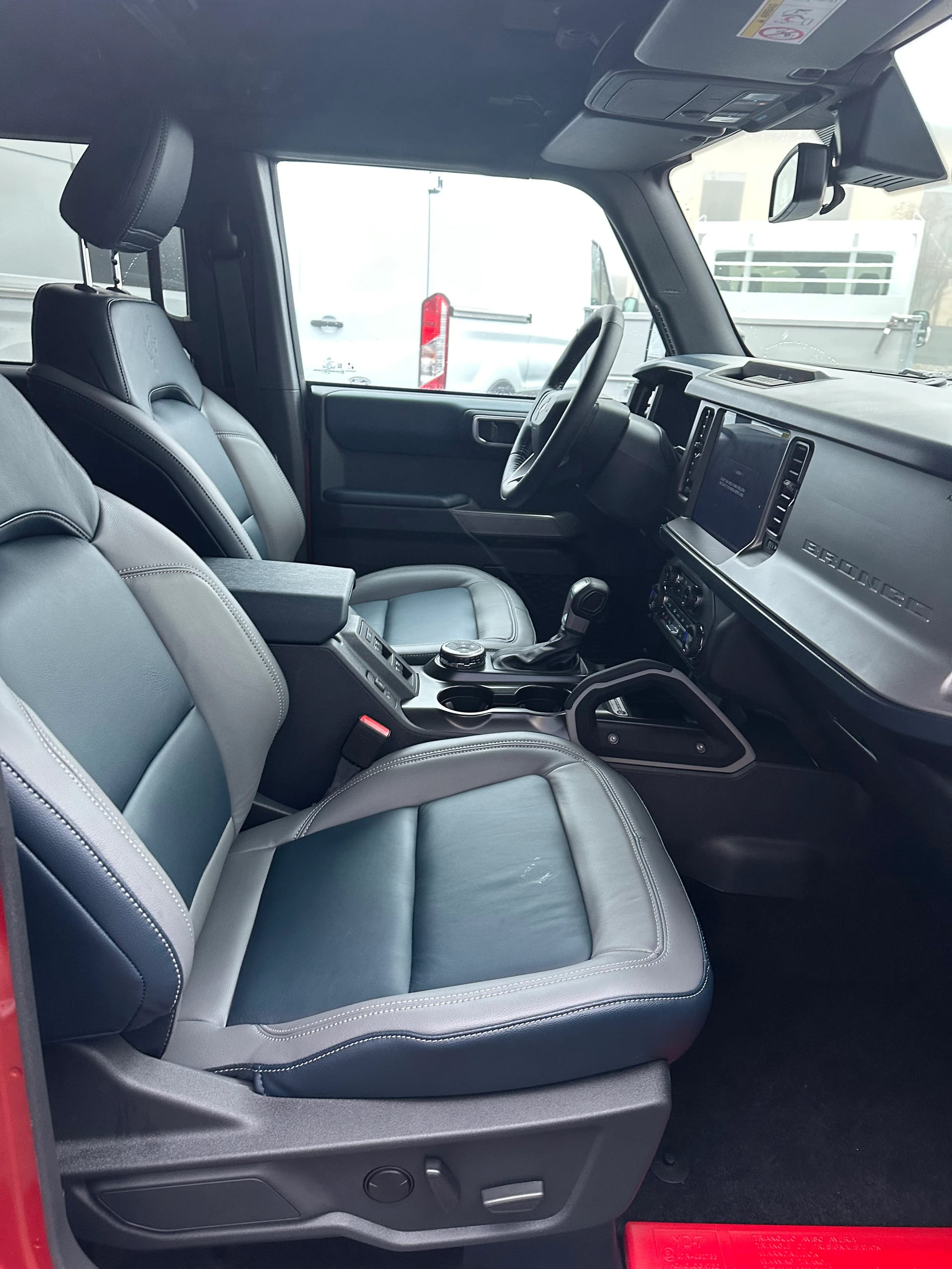 FORD Bronco 2.7 V6 Outer Banks-image-10