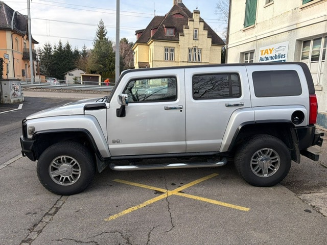 HUMMER H3-image-6