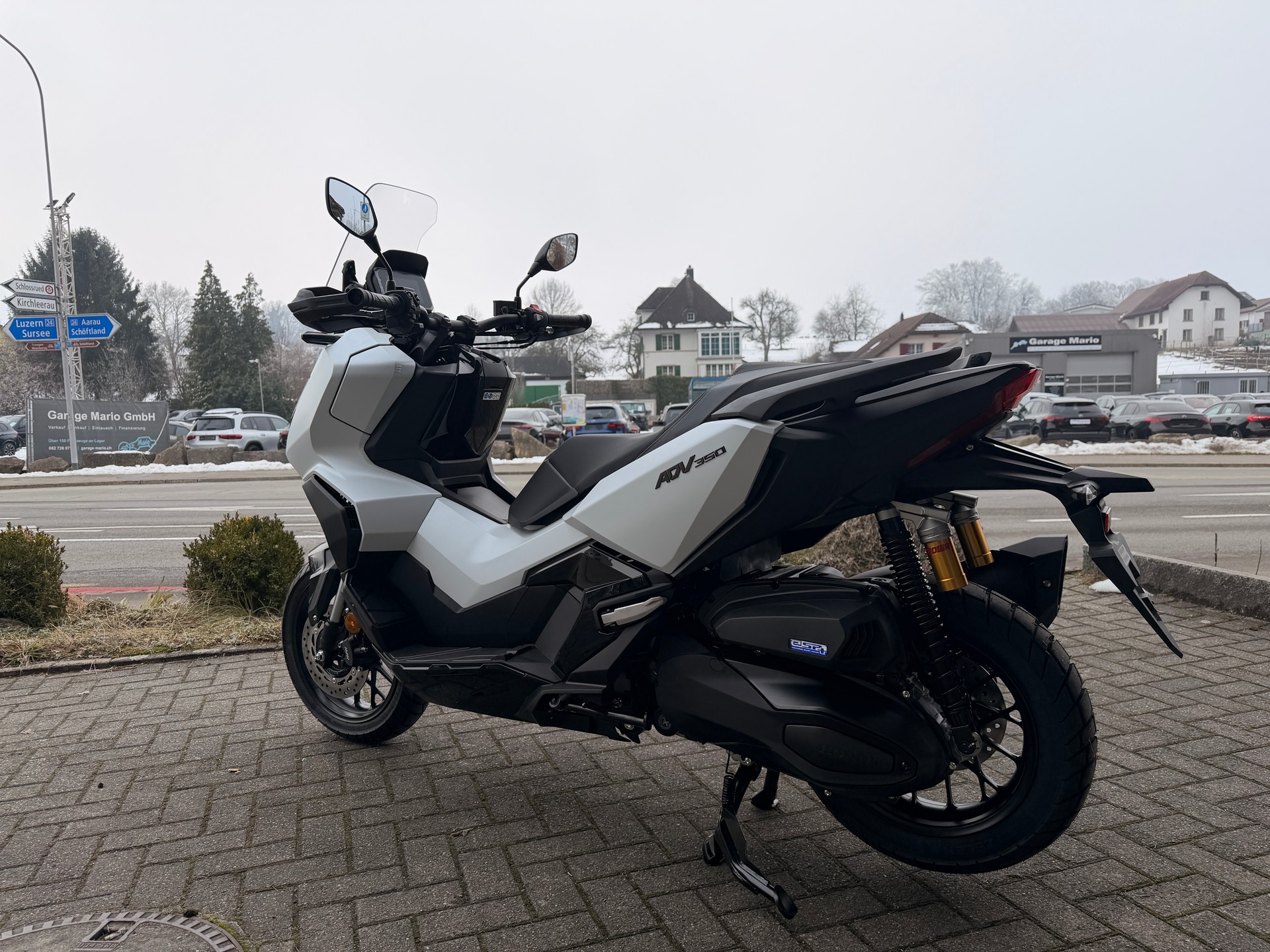 HONDA ADV 350-image-1