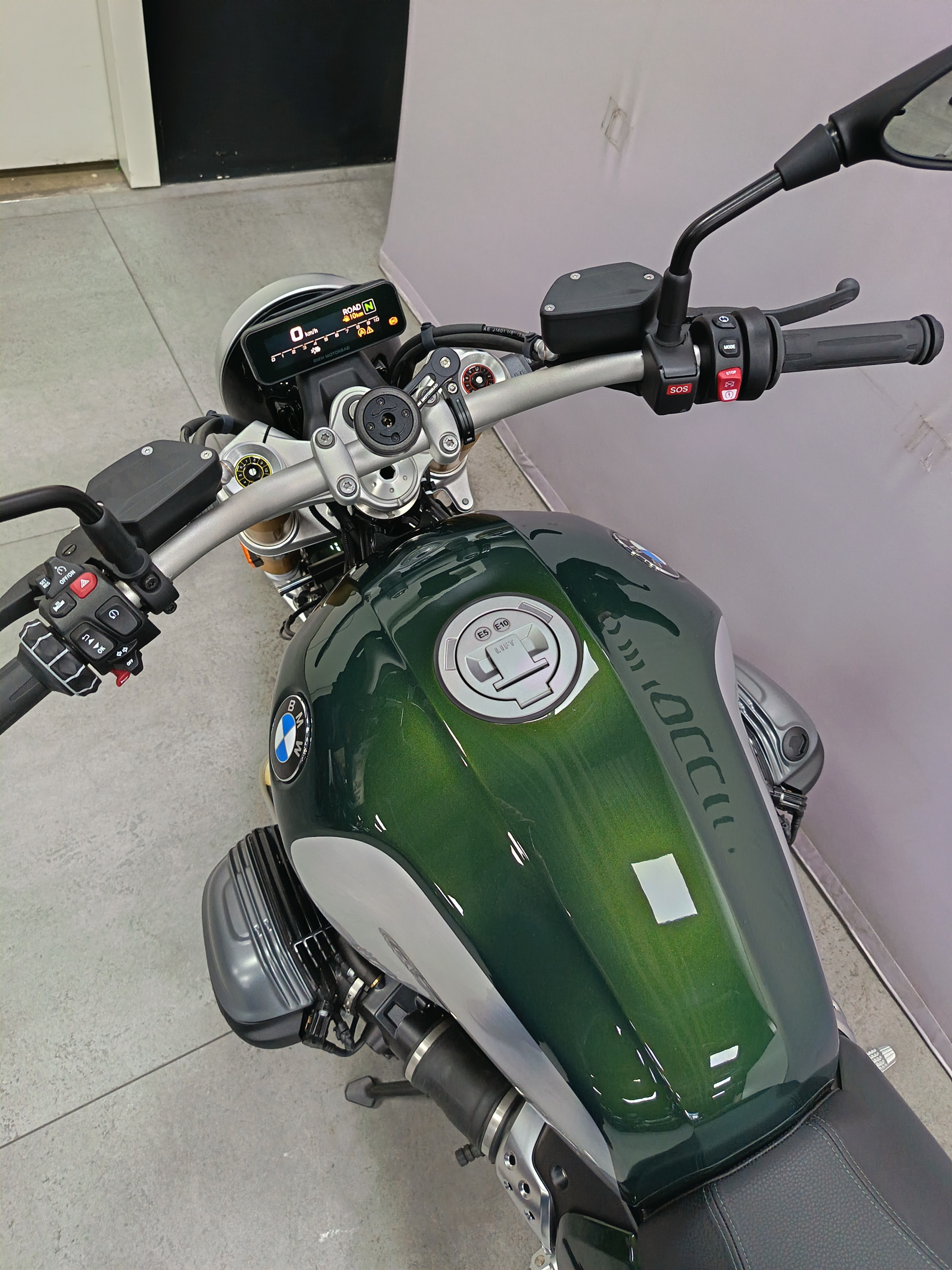 BMW R 12 nineT *** Leasing 3.9% ***-image-4