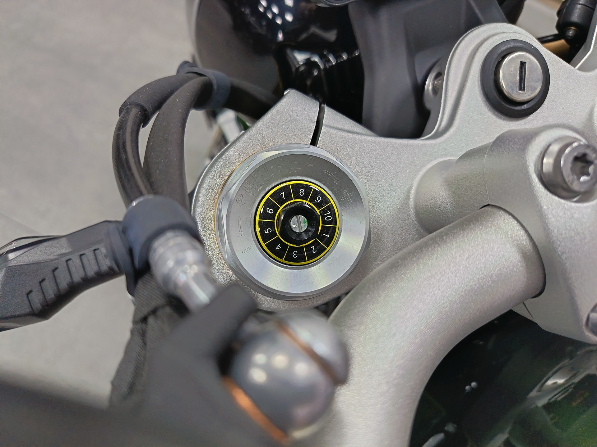 BMW R 12 nineT *** Leasing 3.9% ***-image-14