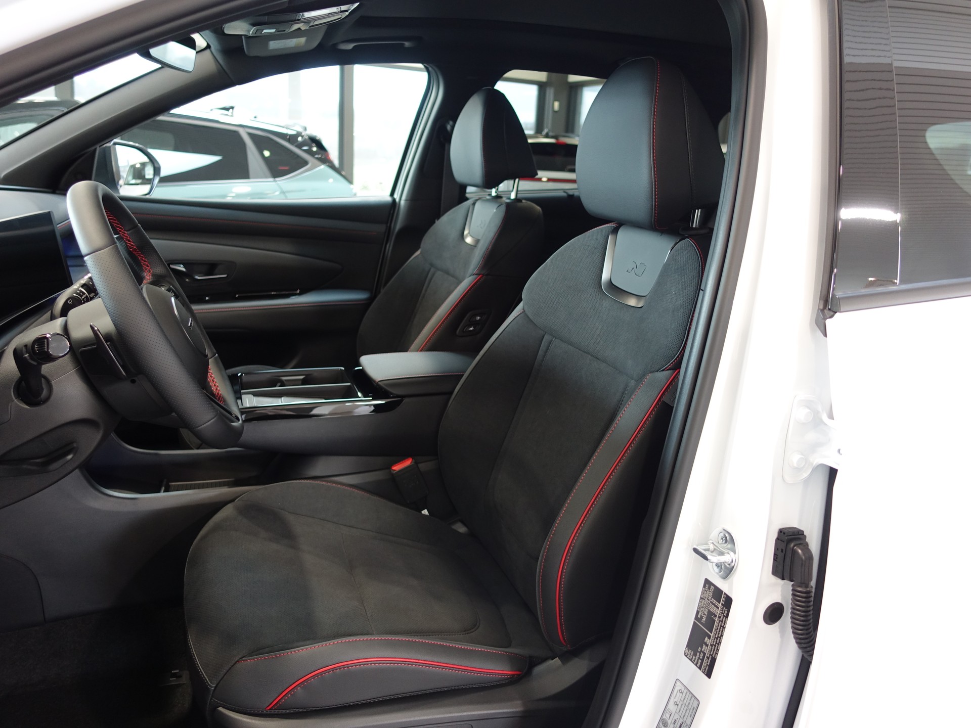 HYUNDAI Tucson 1.6PHEV N-Line LUX 4WD Vollausstattung-image-8
