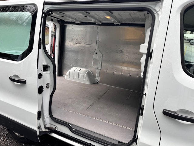 RENAULT Trafic 1.6 dCi 120 2.9t Business L1H1-image-8