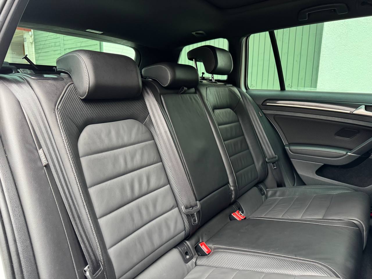 VW Golf Variant 2.0 TSI R 4 Motion DSG-image-8