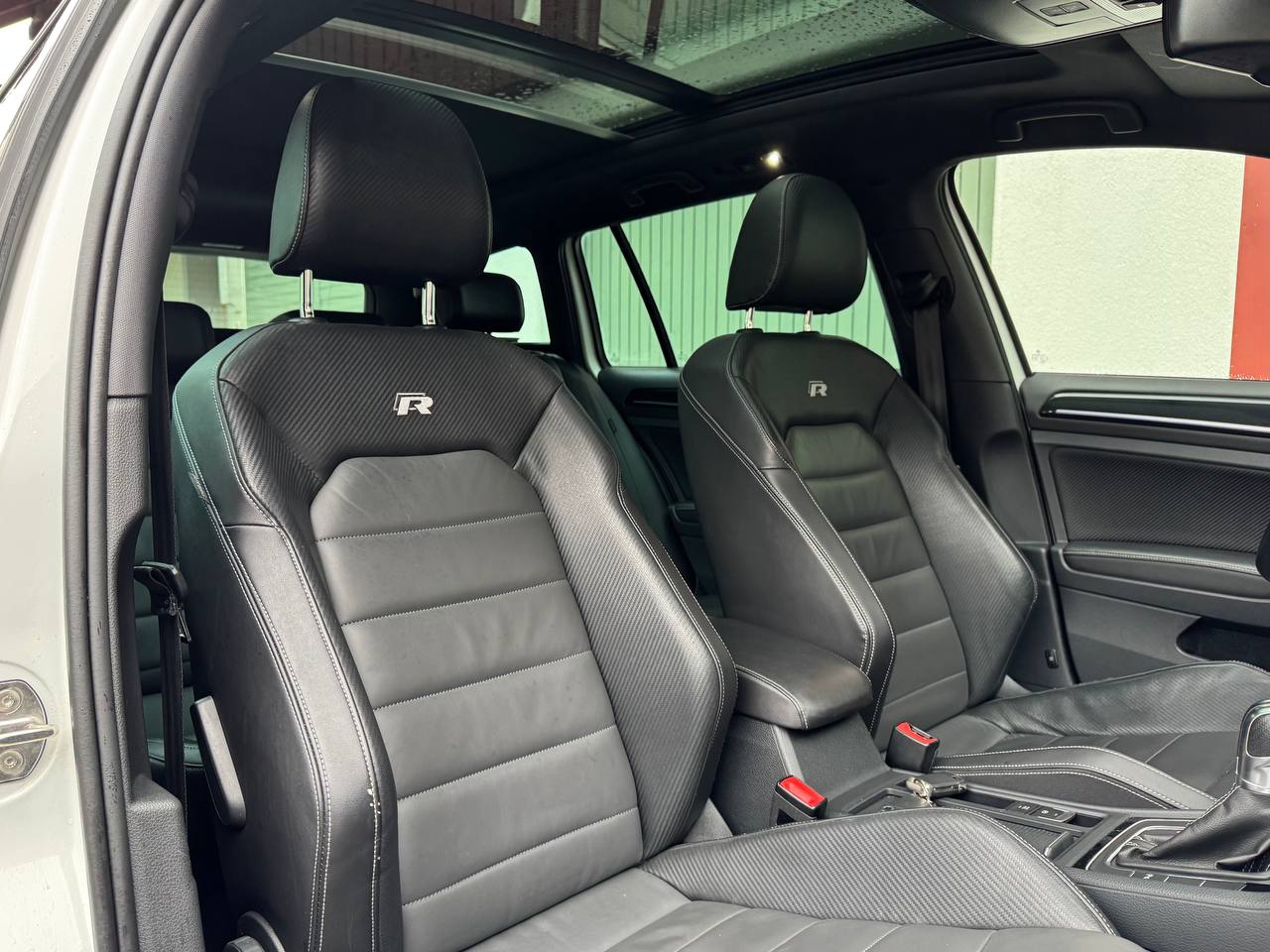 VW Golf Variant 2.0 TSI R 4 Motion DSG-image-7