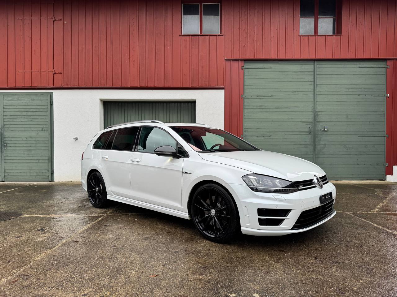 VW Golf Variant 2.0 TSI R 4 Motion DSG-image-4