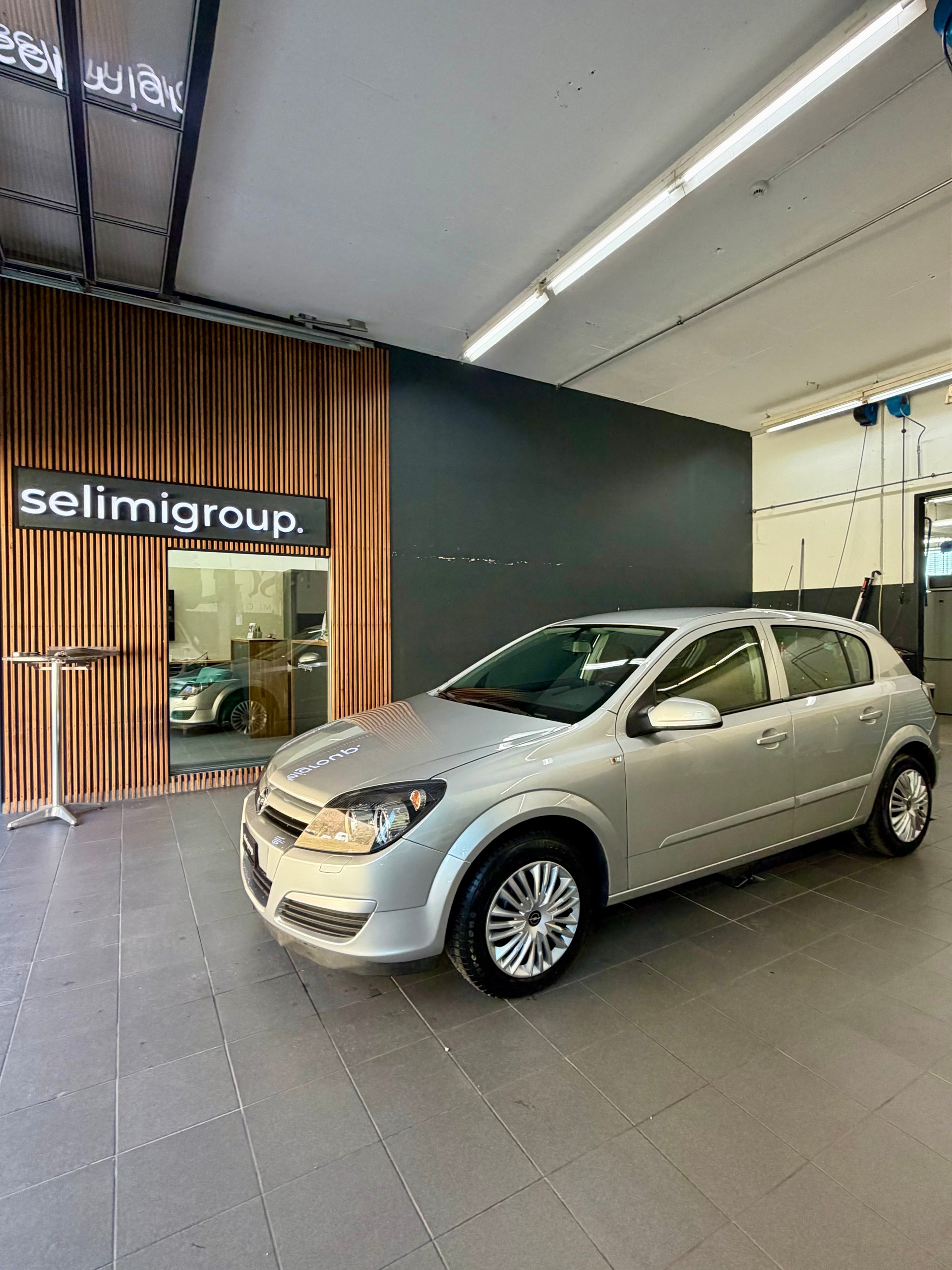 OPEL Astra 1.8i 16V Essentia