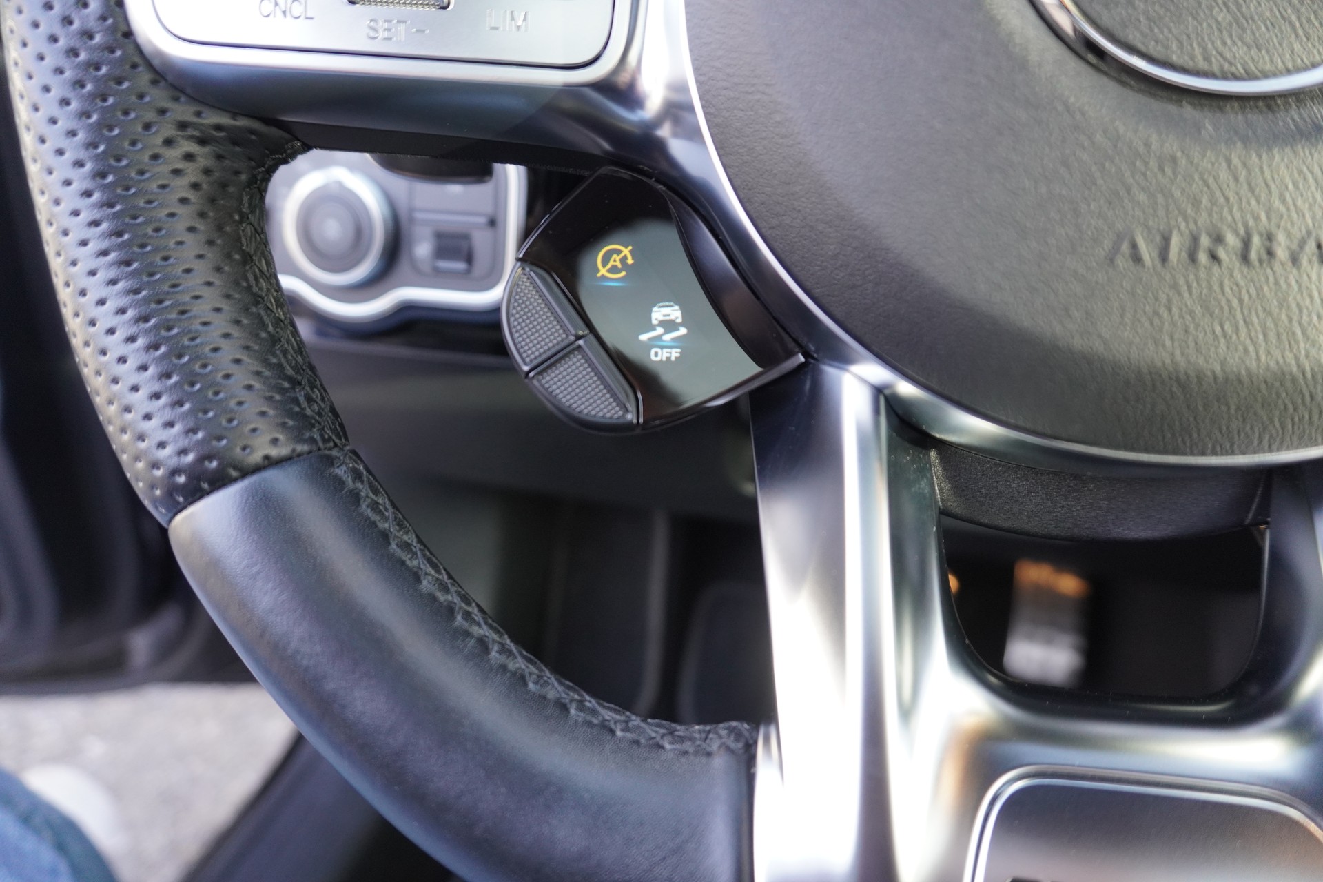 MERCEDES-BENZ A 35 AMG 4Matic Speedshift-image-22