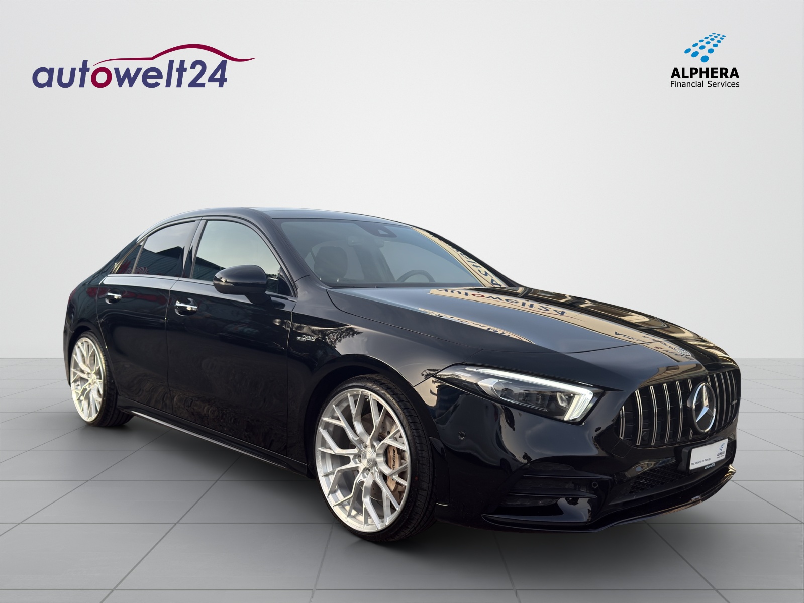MERCEDES-BENZ A 35 AMG 4Matic Speedshift-showroom-element-2
