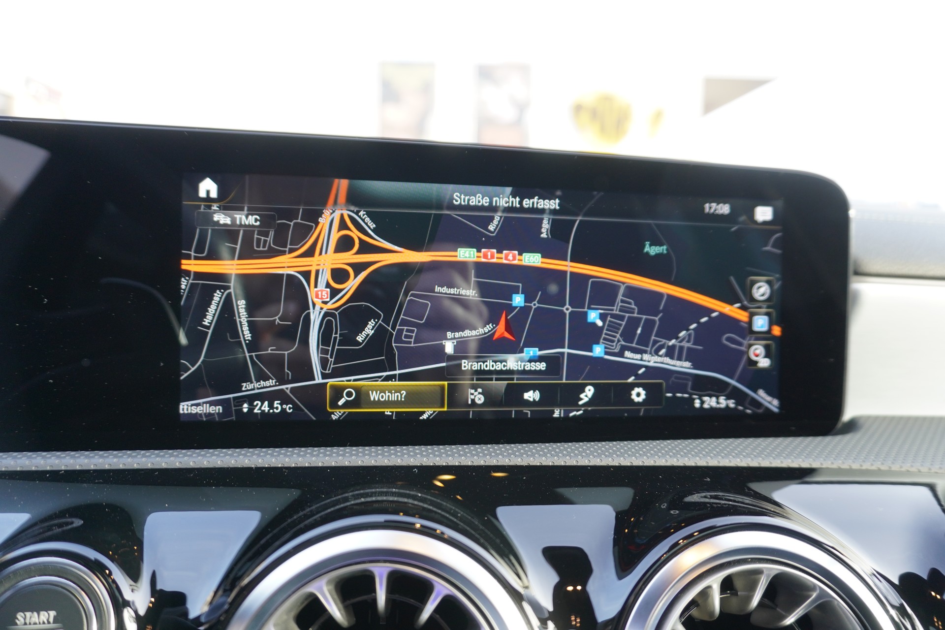 MERCEDES-BENZ A 35 AMG 4Matic Speedshift-image-23