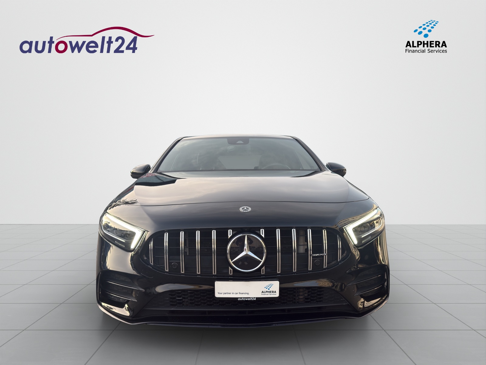 MERCEDES-BENZ A 35 AMG 4Matic Speedshift-showroom-element-1