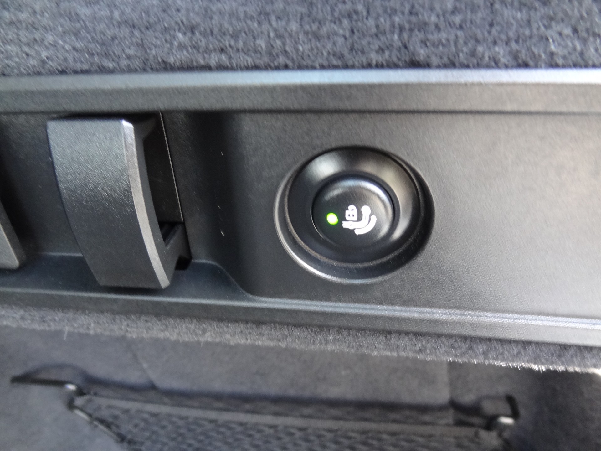 BMW 320d xDrive 48V Touring Steptronic-image-15