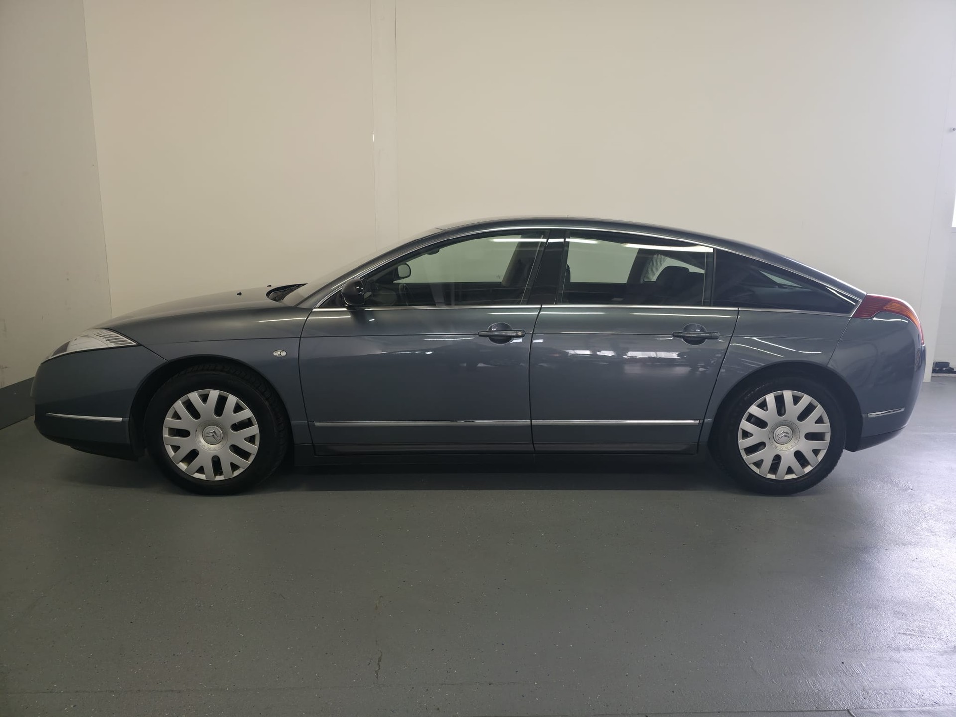 CITROEN C6 Sedan 2.7 HDi V6 Exclusive Automatic-image-7