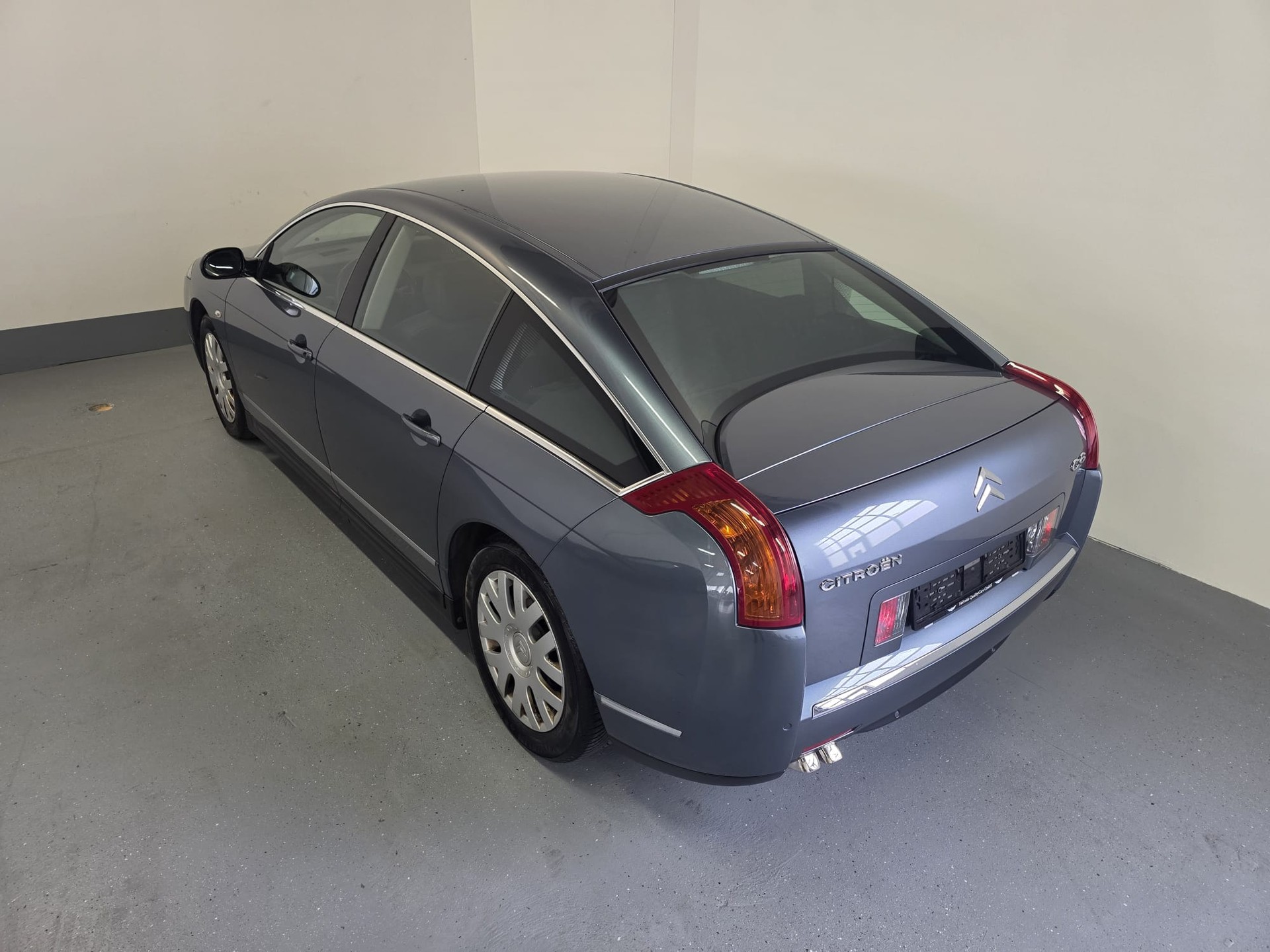 CITROEN C6 Sedan 2.7 HDi V6 Exclusive Automatic-image-8