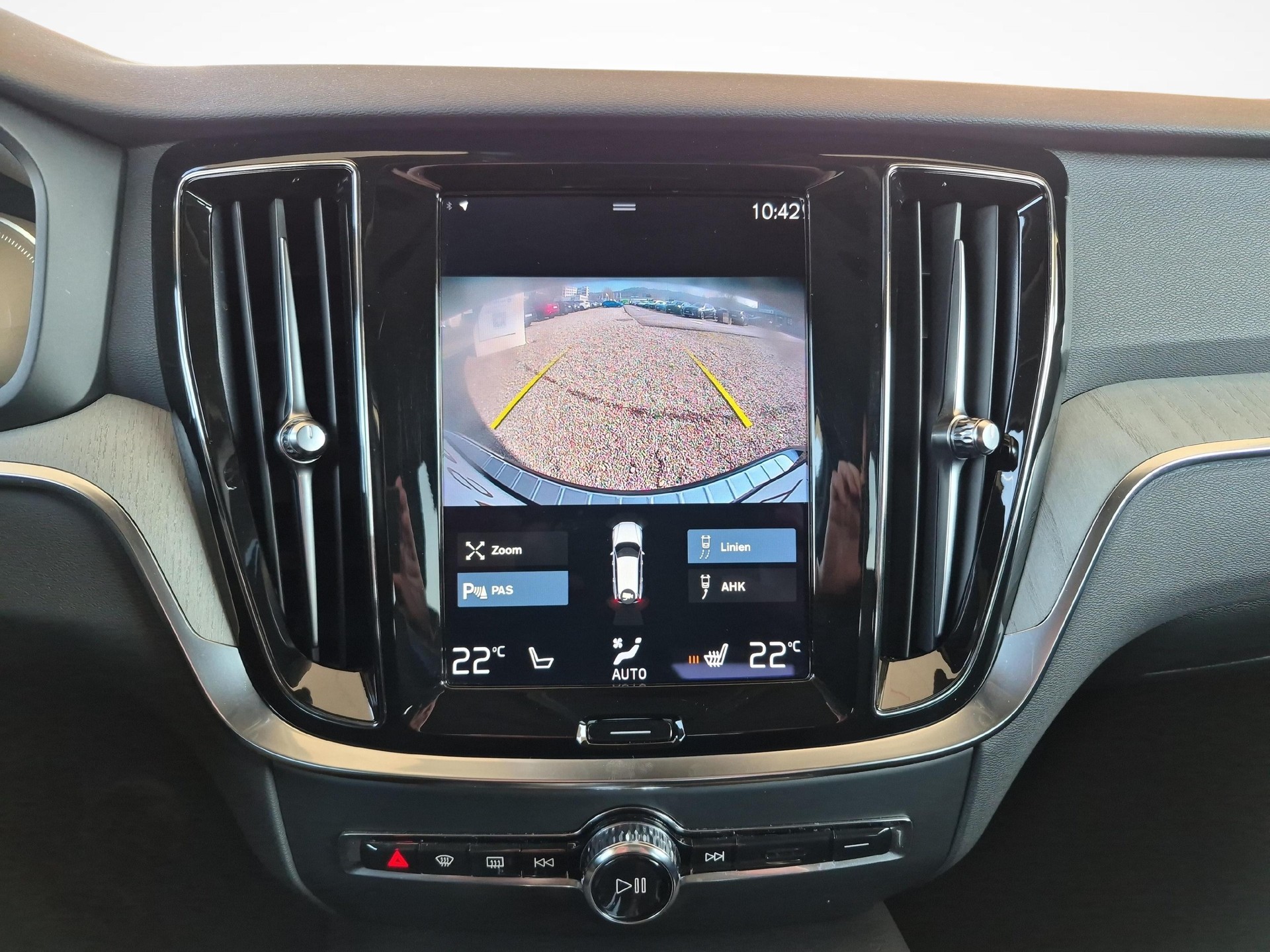 VOLVO V60 2.0 T6 TE Inscription eAWD / ab 3,99% Leasing bei Abschluss einer Protect Autoversicherung-image-16