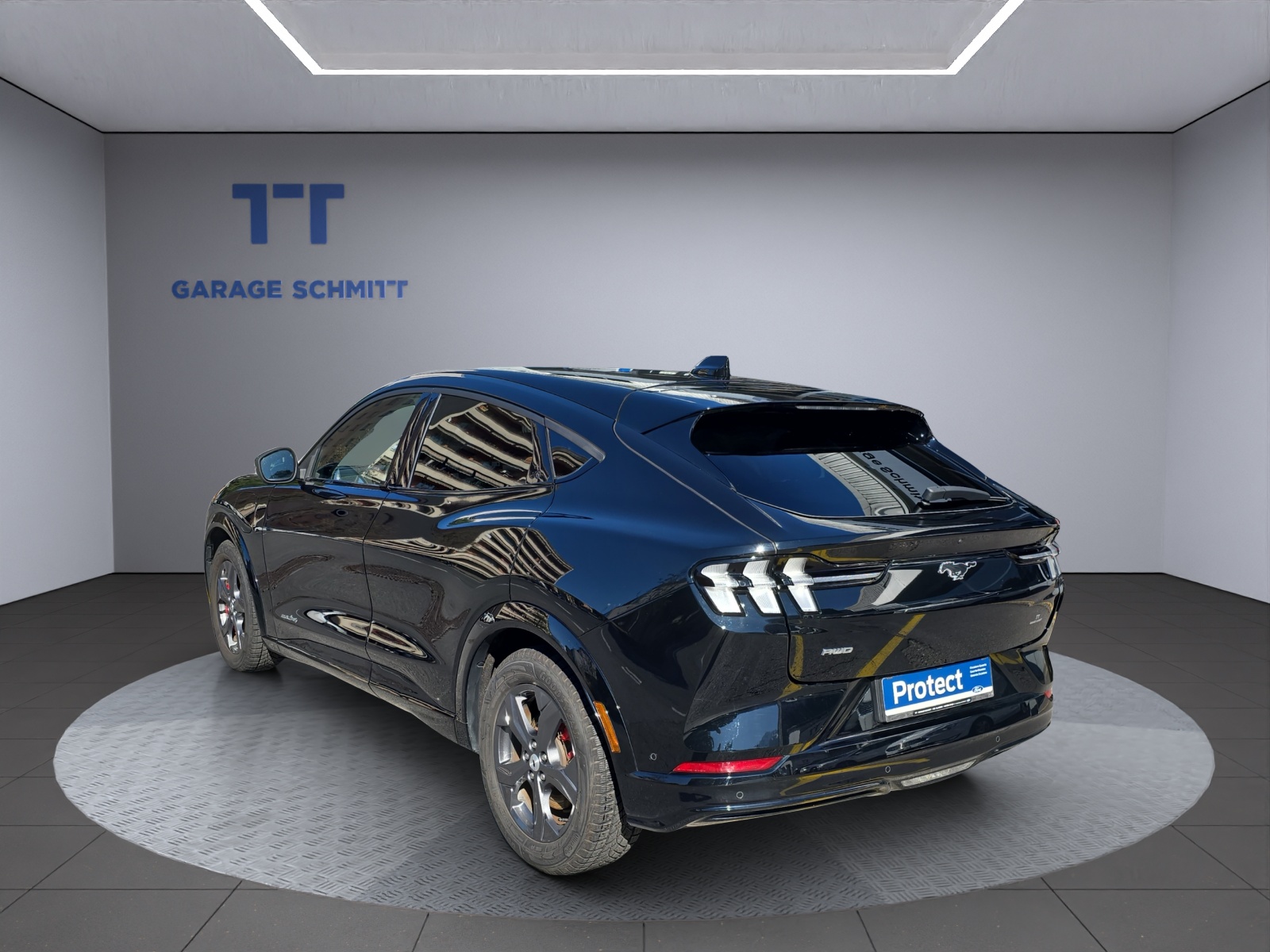 FORD Mustang Mach-E Standard AWD-showroom-element-1