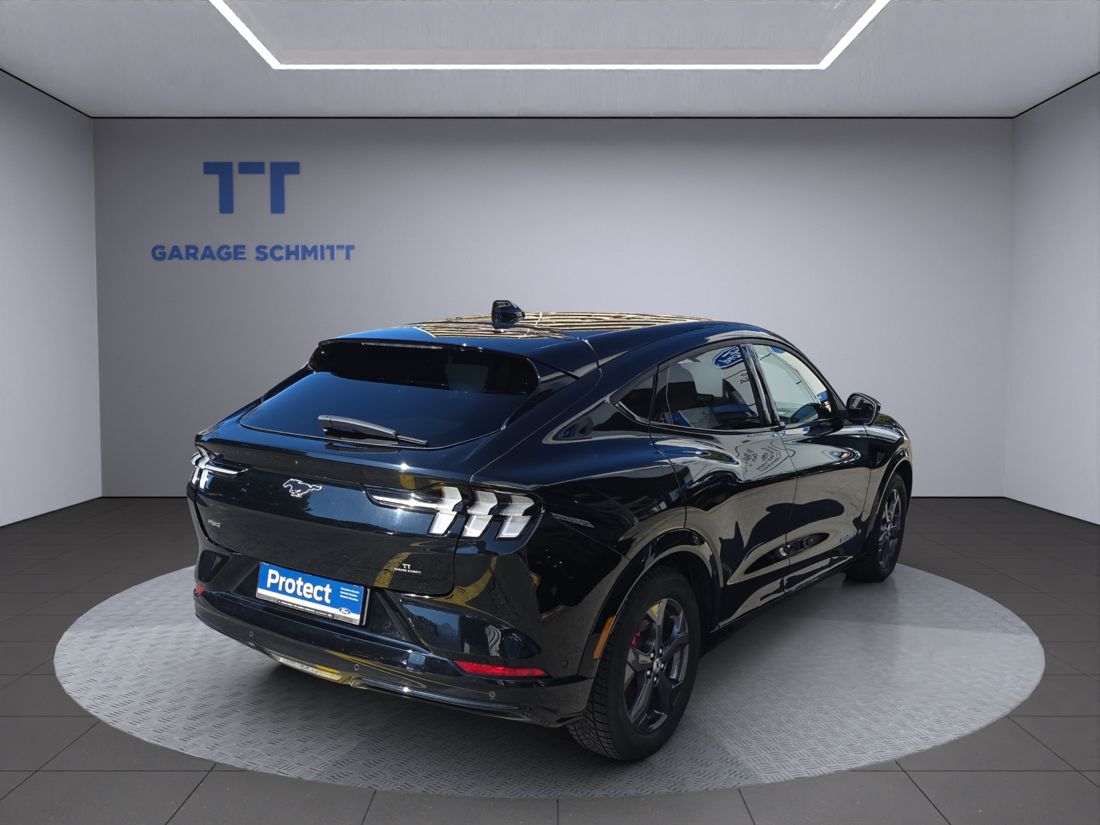 FORD Mustang Mach-E Standard AWD-showroom-element-2
