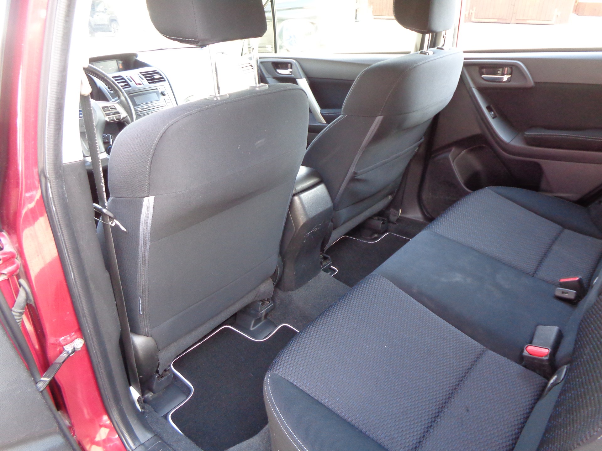 SUBARU Forester 2.0i Swiss Lineartronic-image-8