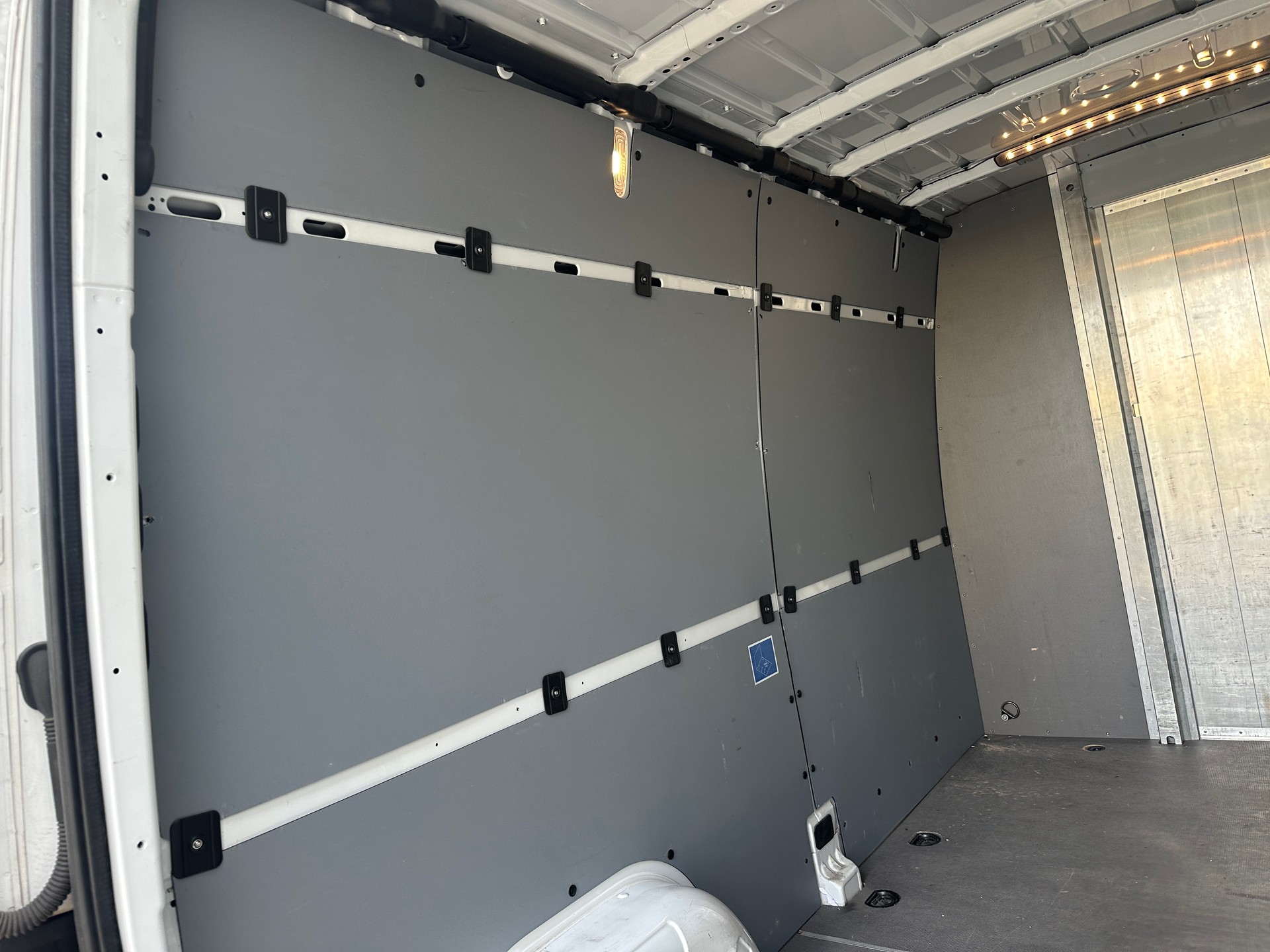 MERCEDES-BENZ Sprinter 314 CDI Standard-image-12