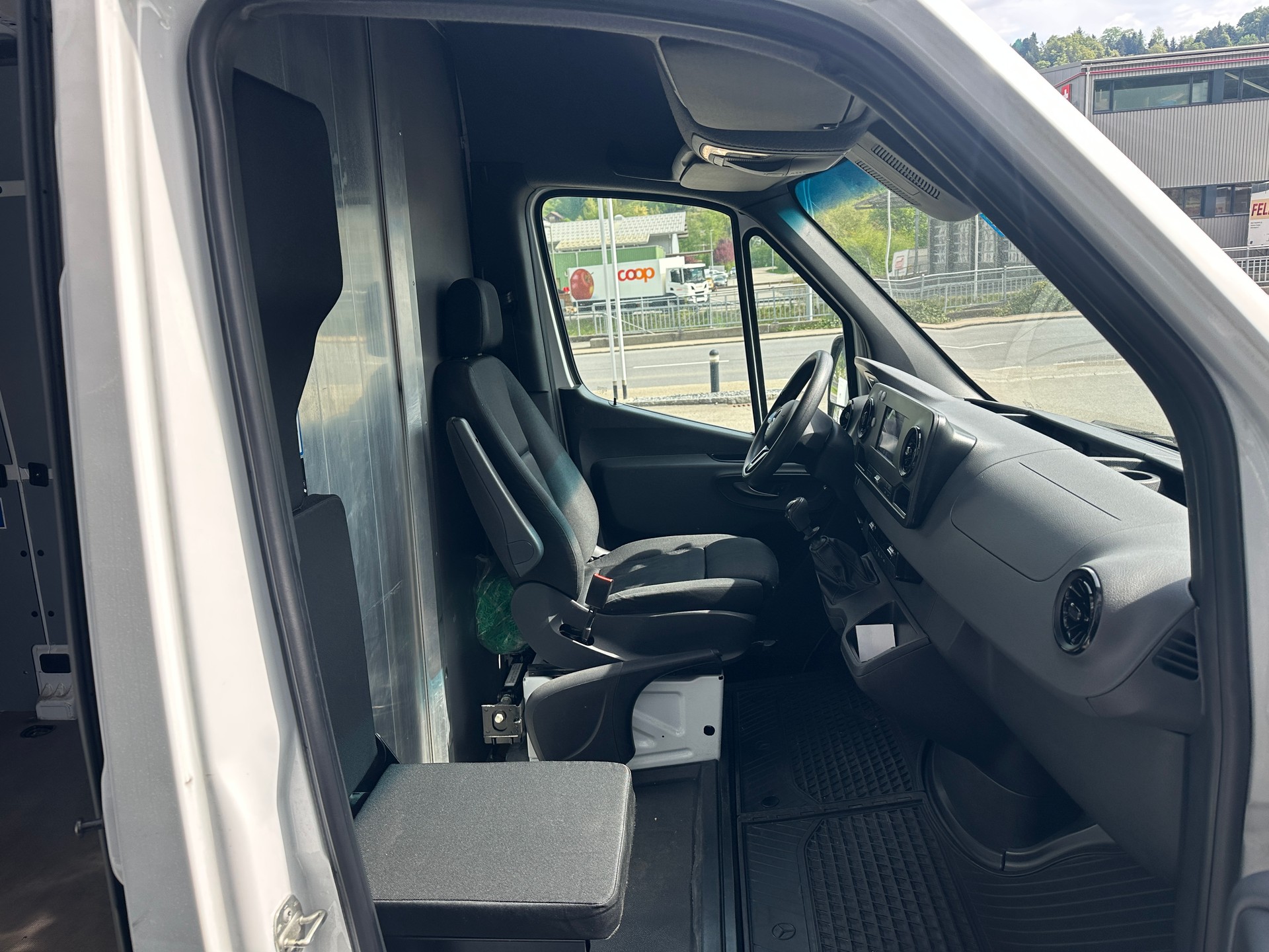 MERCEDES-BENZ Sprinter 314 CDI Standard-image-4