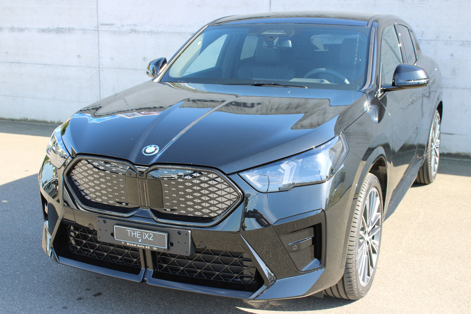 BMW iX2 xDrive 30 M Sport Pro-image-5