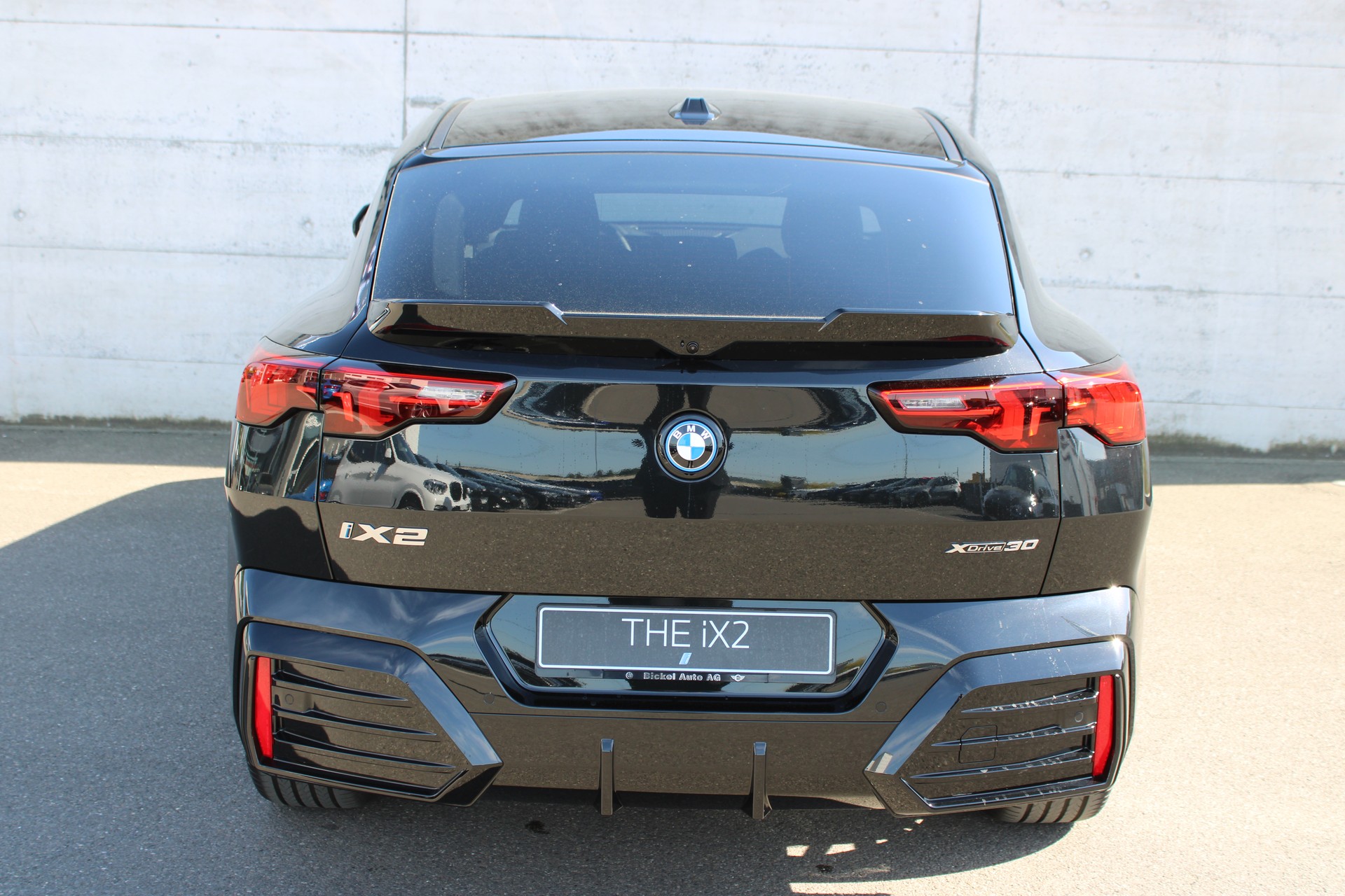 BMW iX2 xDrive 30 M Sport Pro-image-4
