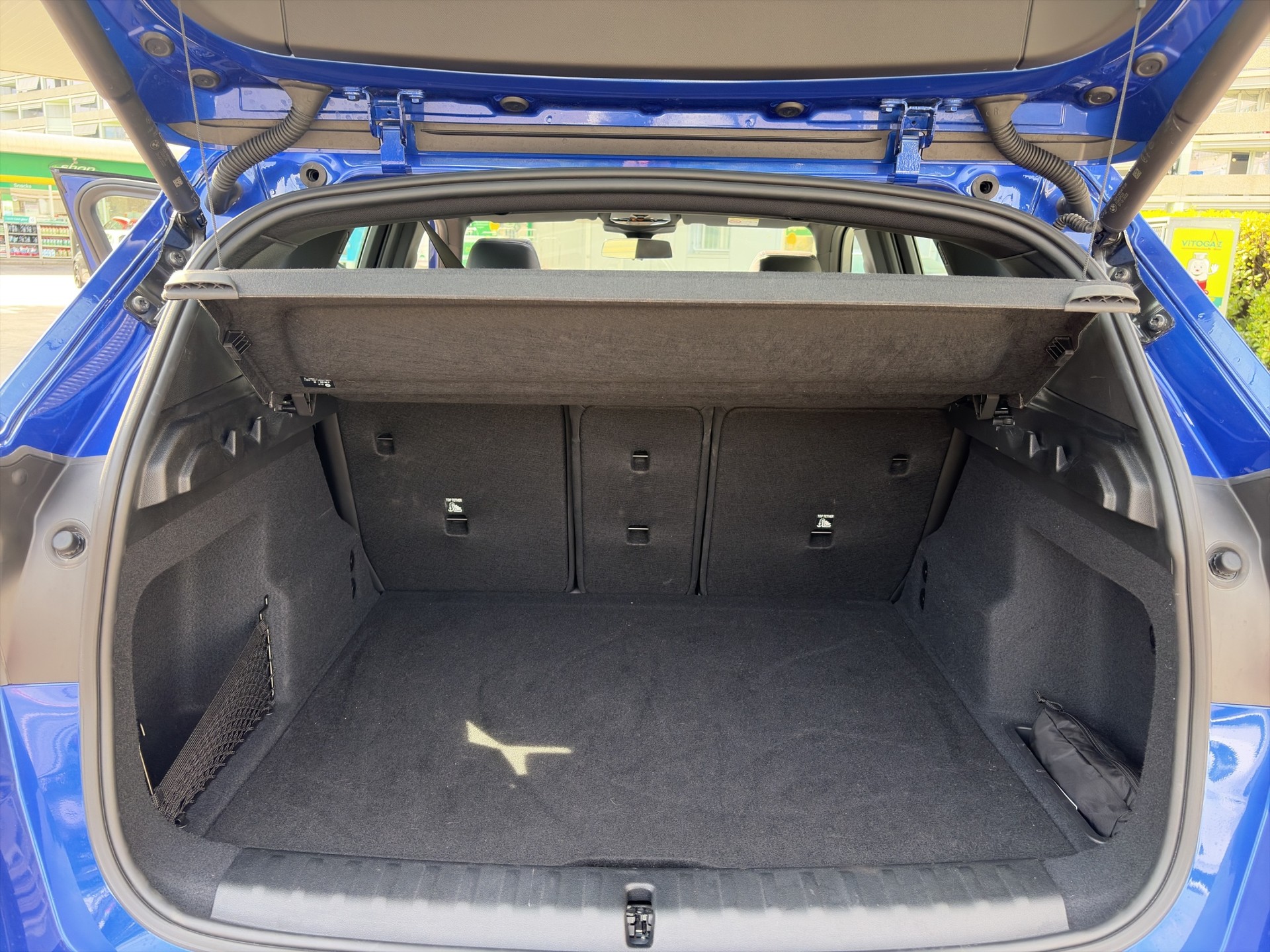 BMW X1 xDrive 23i 48V M Sport-image-12