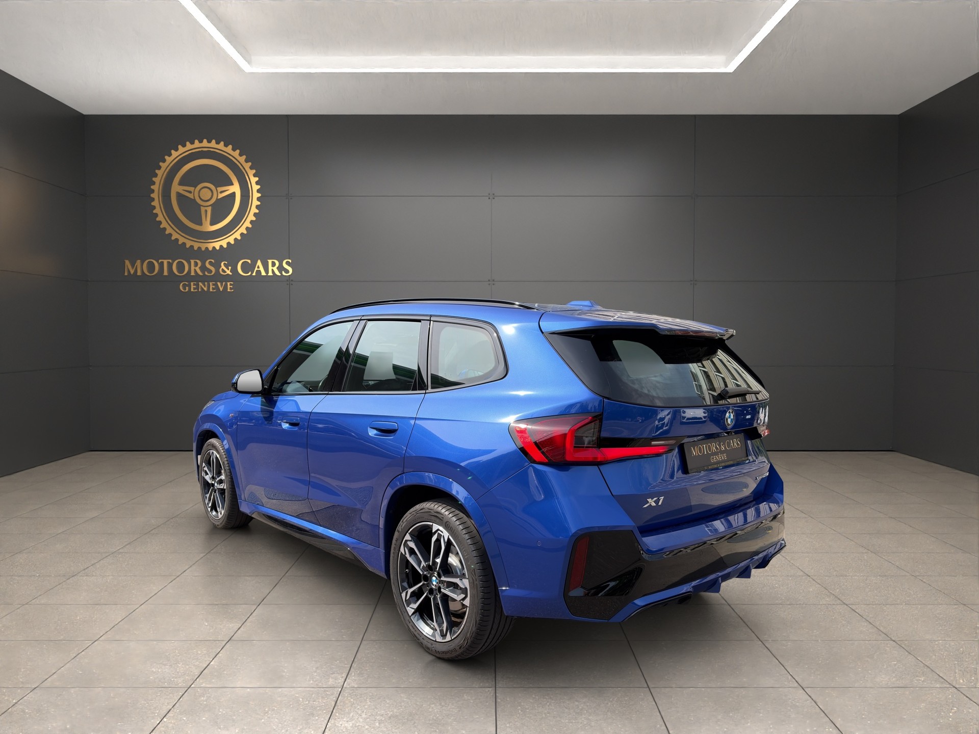 BMW X1 xDrive 23i 48V M Sport-showroom-element-2