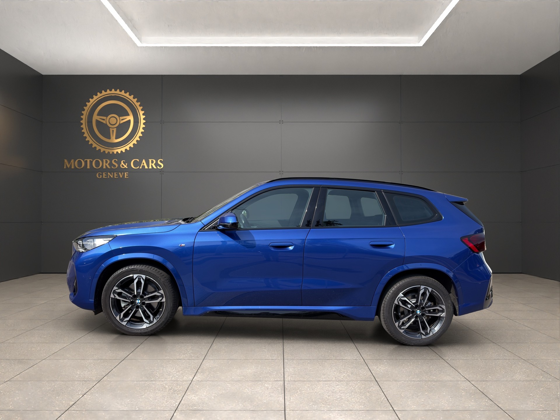 BMW X1 xDrive 23i 48V M Sport-showroom-element-1