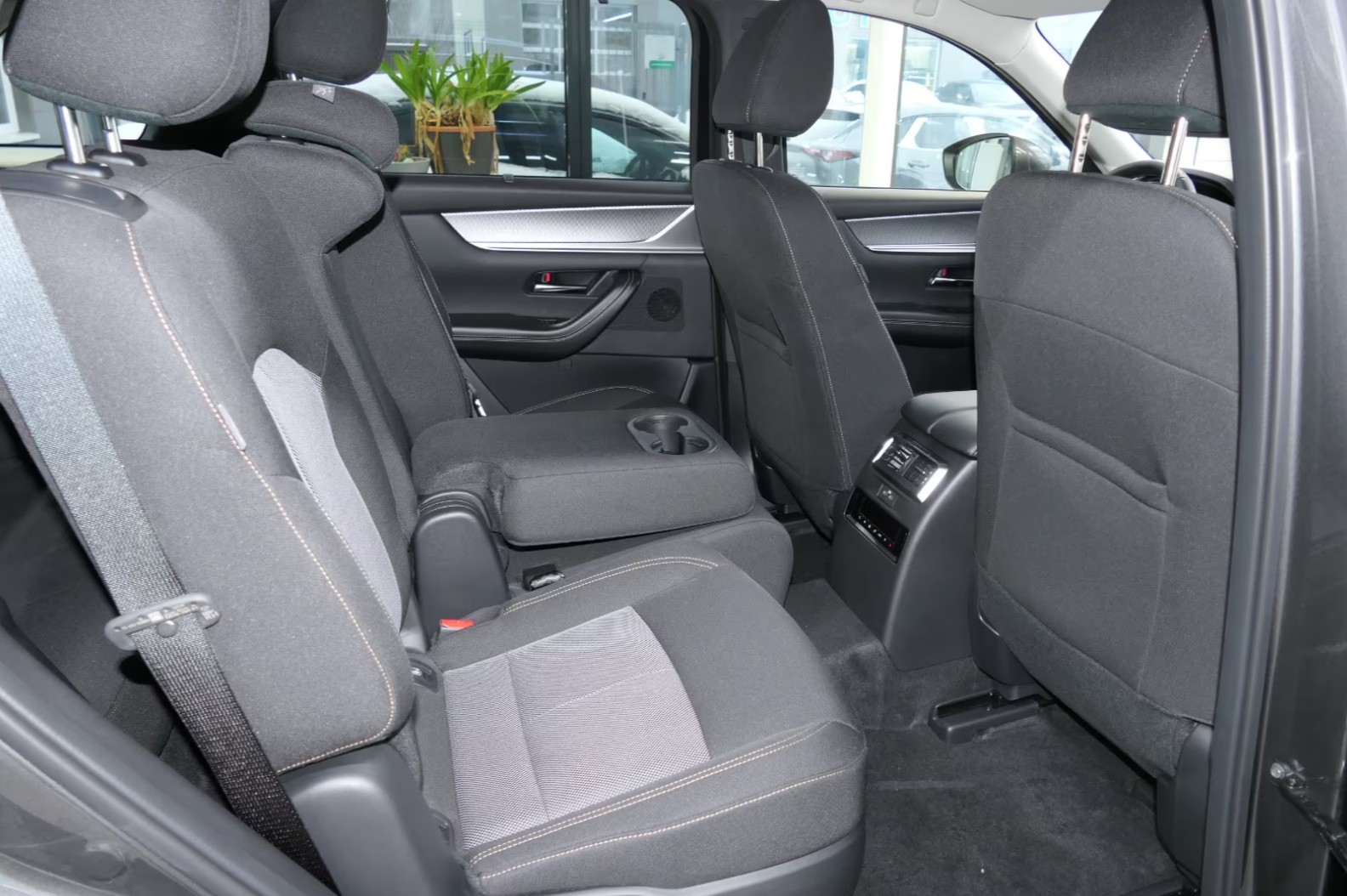 MAZDA CX-80 e-Skyactiv PHEV 327 AWD Exclusive-Line-image-4