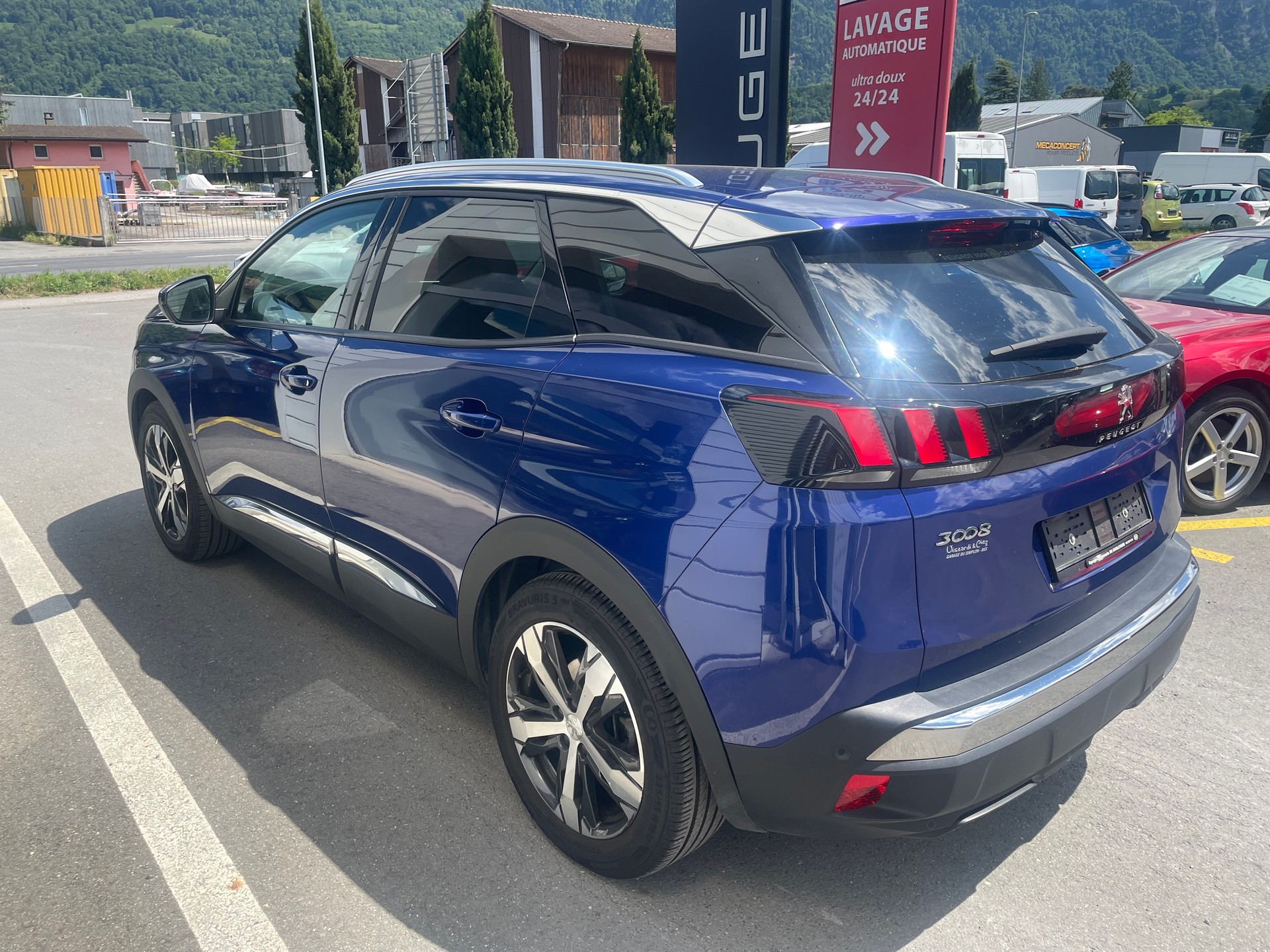 PEUGEOT 3008 1.6 THP Allure EAT-image-1