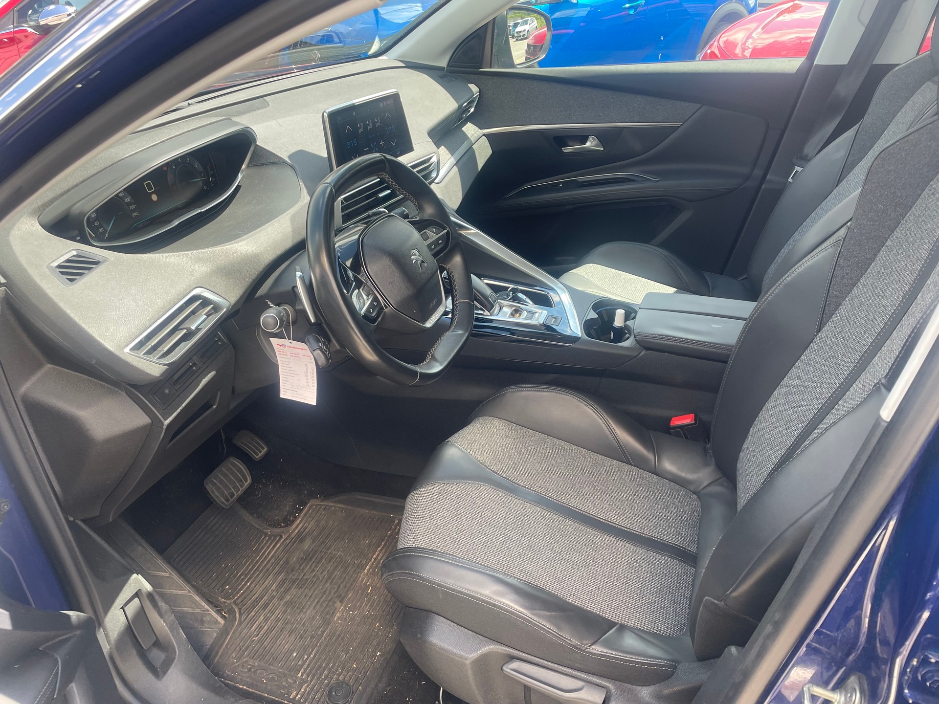 PEUGEOT 3008 1.6 THP Allure EAT-image-5