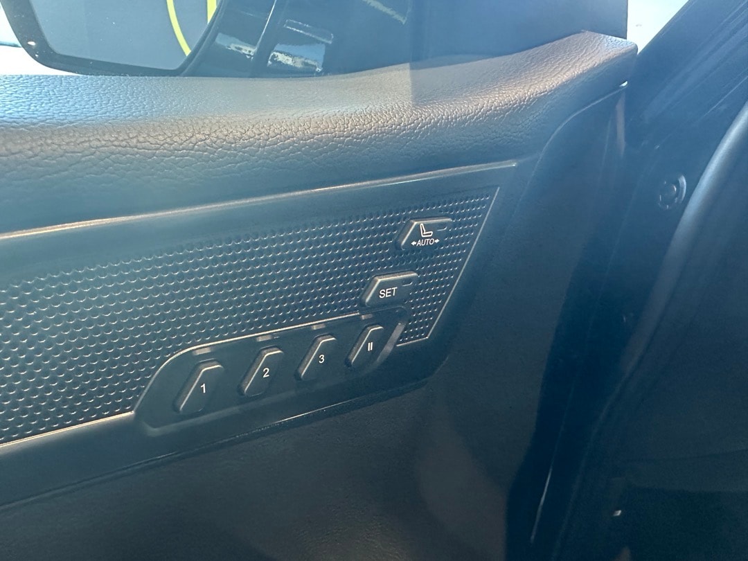 KGM-SsangYong Rexton 2.2 CRDi 7 Pl. Blackline 4WD AT-image-14