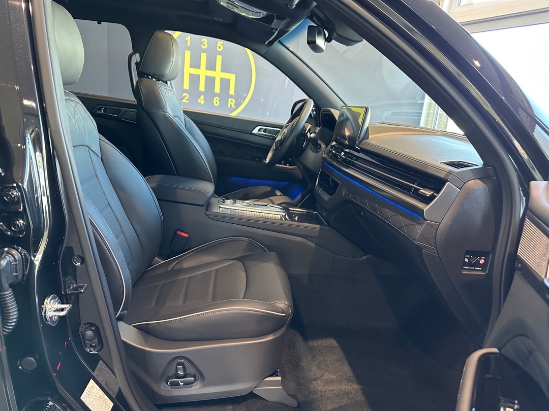 KGM-SsangYong Rexton 2.2 CRDi 7 Pl. Blackline 4WD AT-image-11