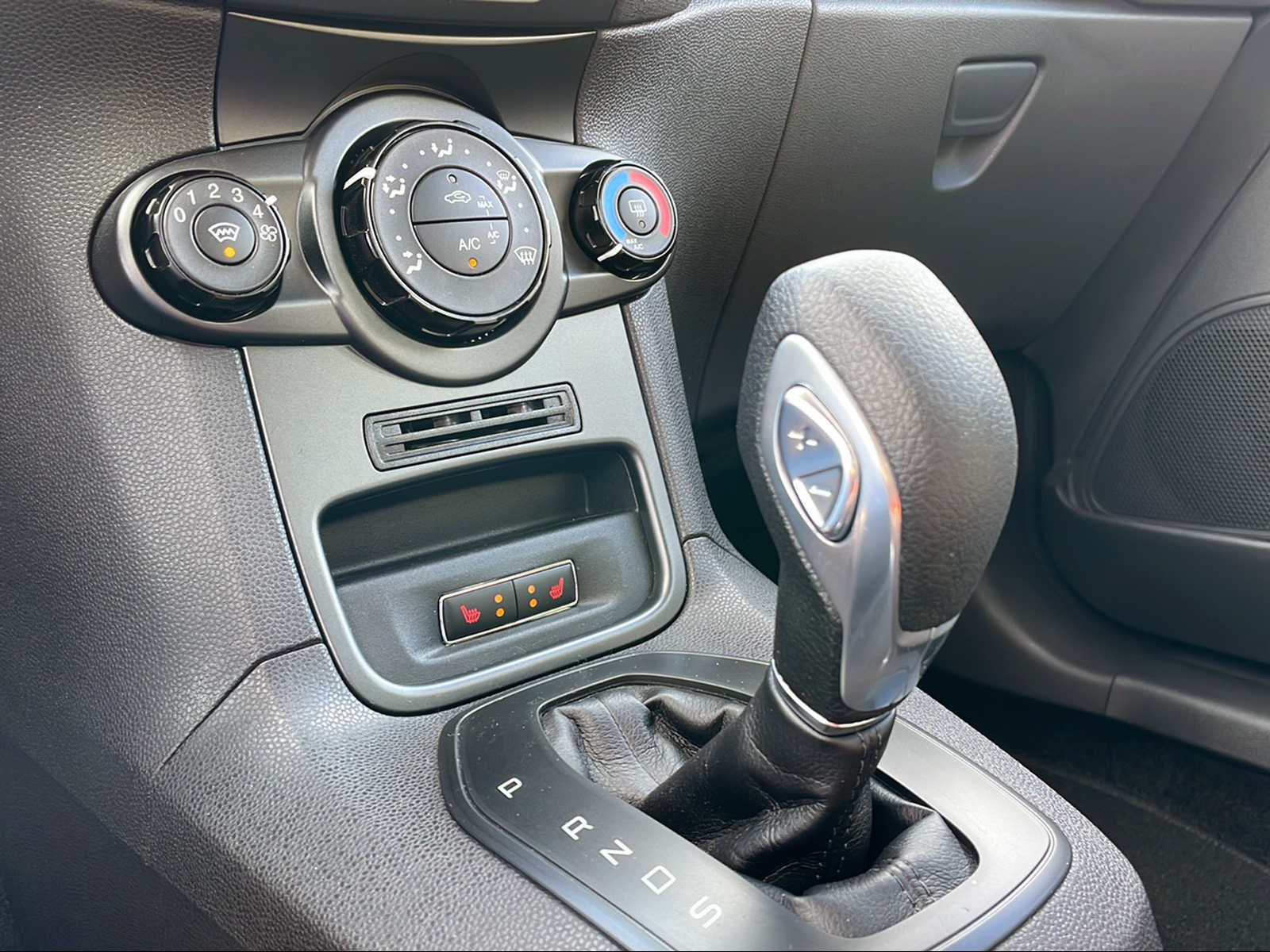 FORD Fiesta 1.0 EcoB 100 Trend-image-8