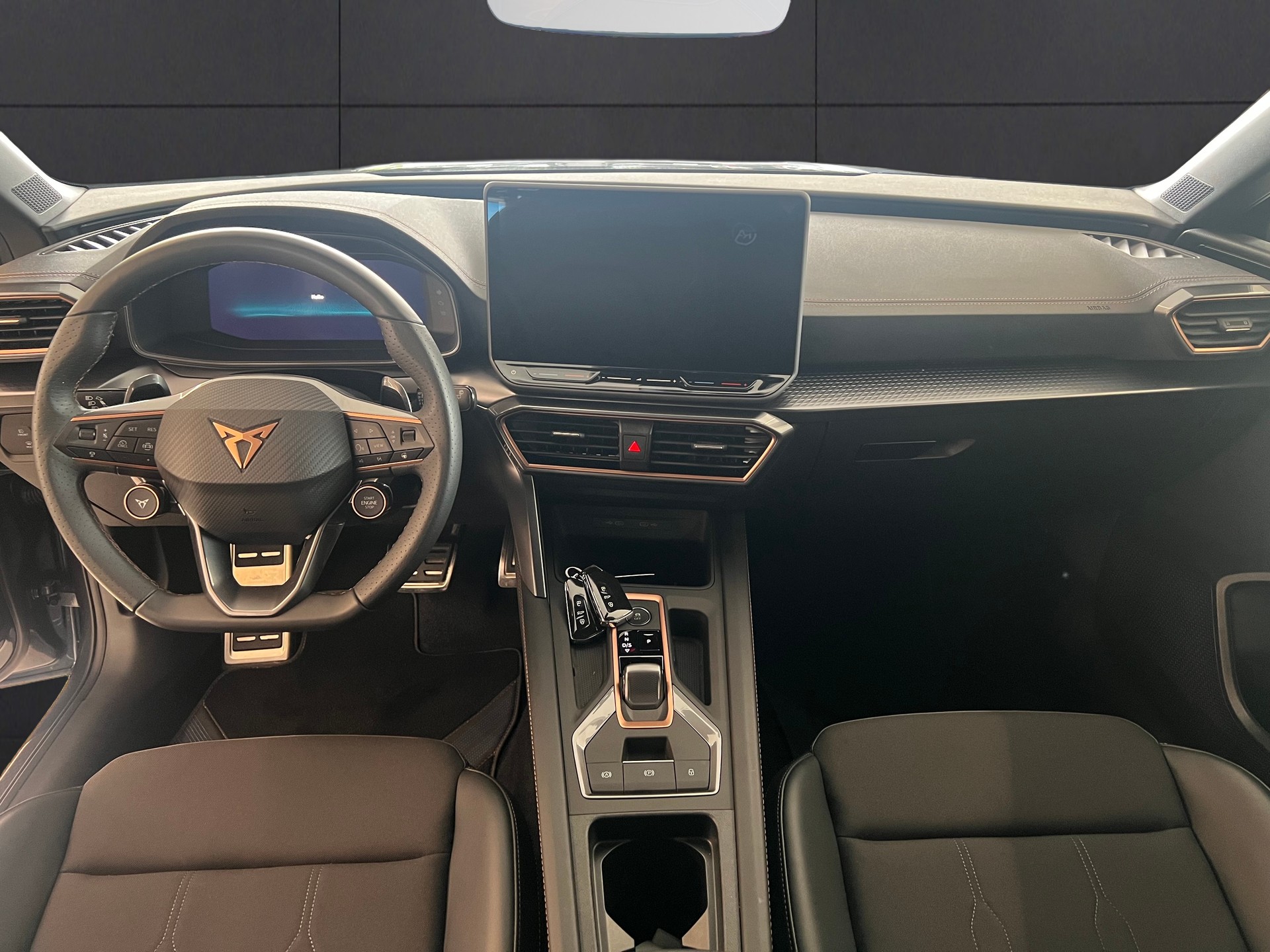 CUPRA LEON ST 1.5 eTSI DSG-image-16