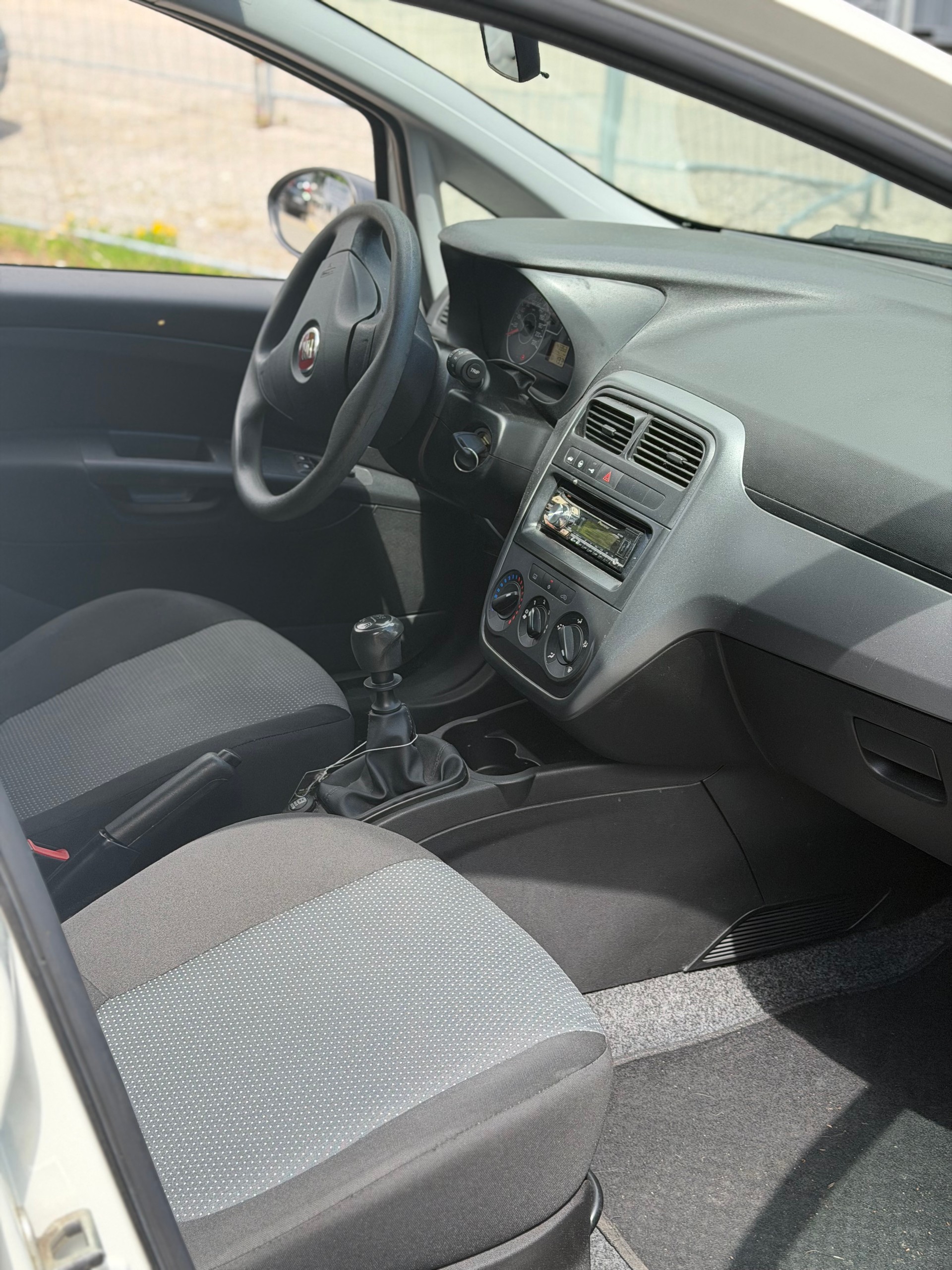 FIAT Punto 1.2 Pop Star-image-10