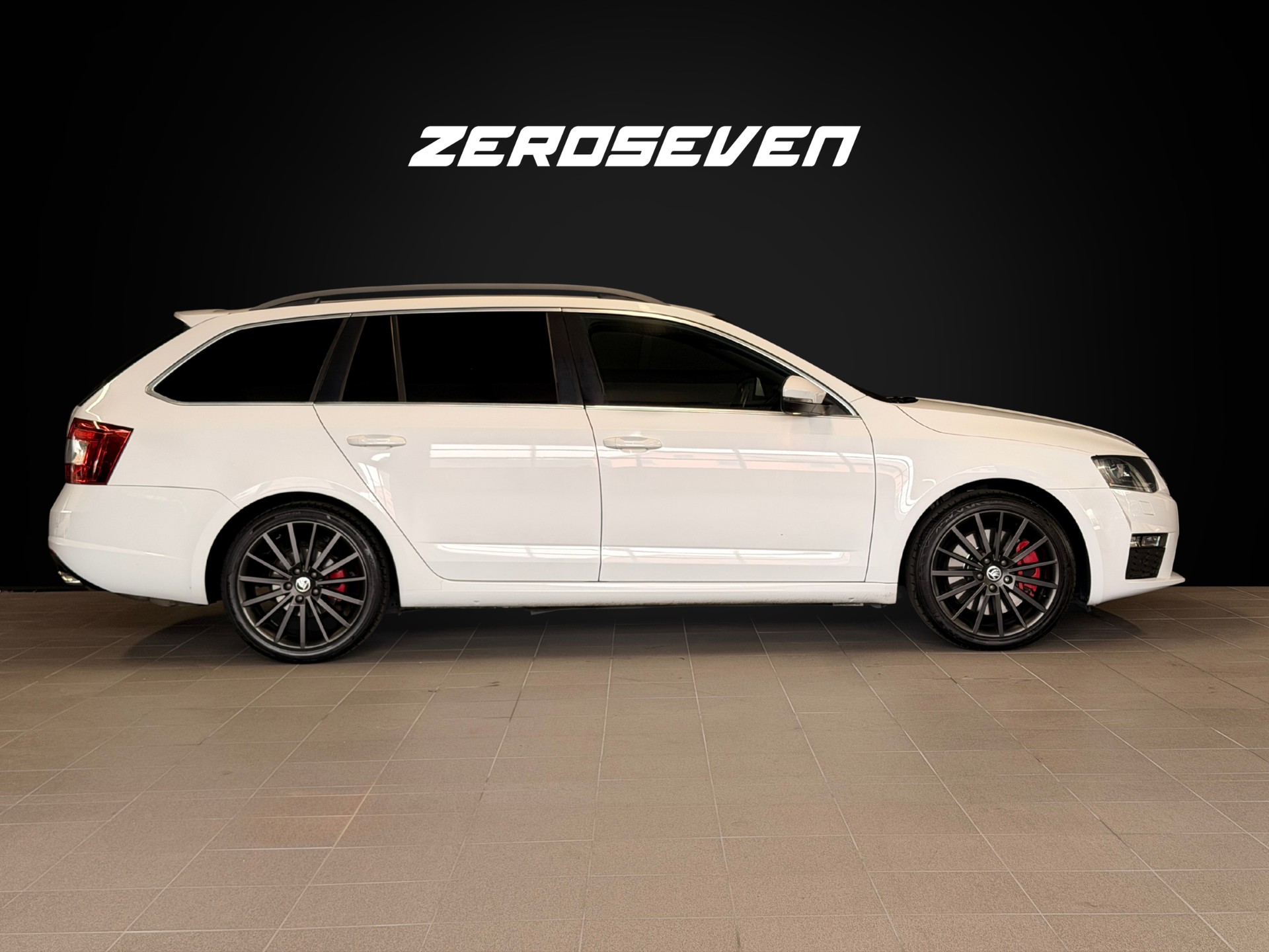 SKODA Octavia Combi 2.0 TDI RS DSG-image-8