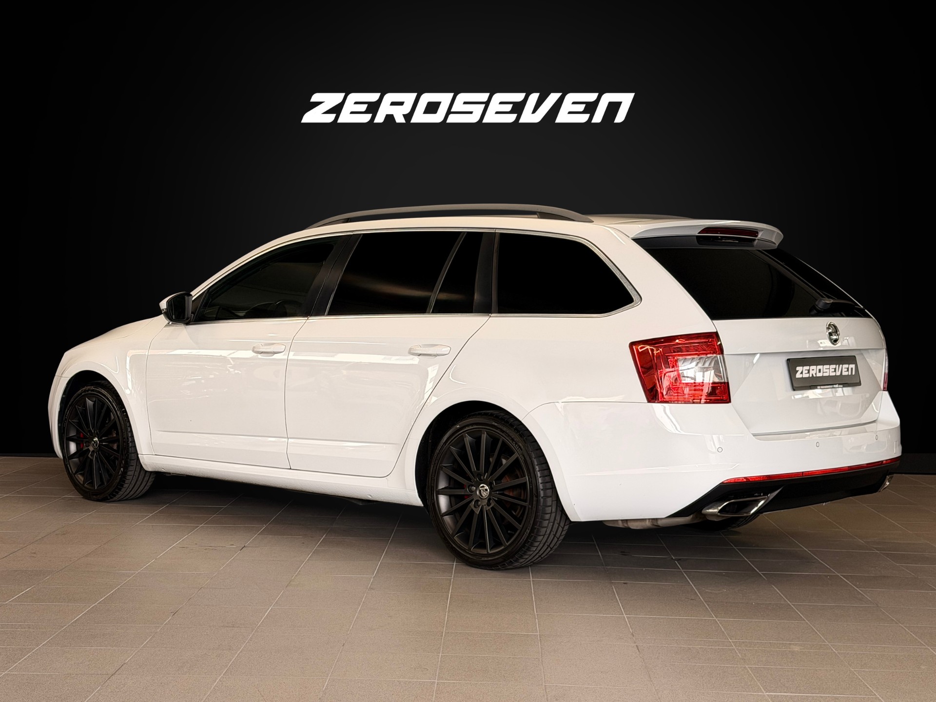 SKODA Octavia Combi 2.0 TDI RS DSG-showroom-element-3