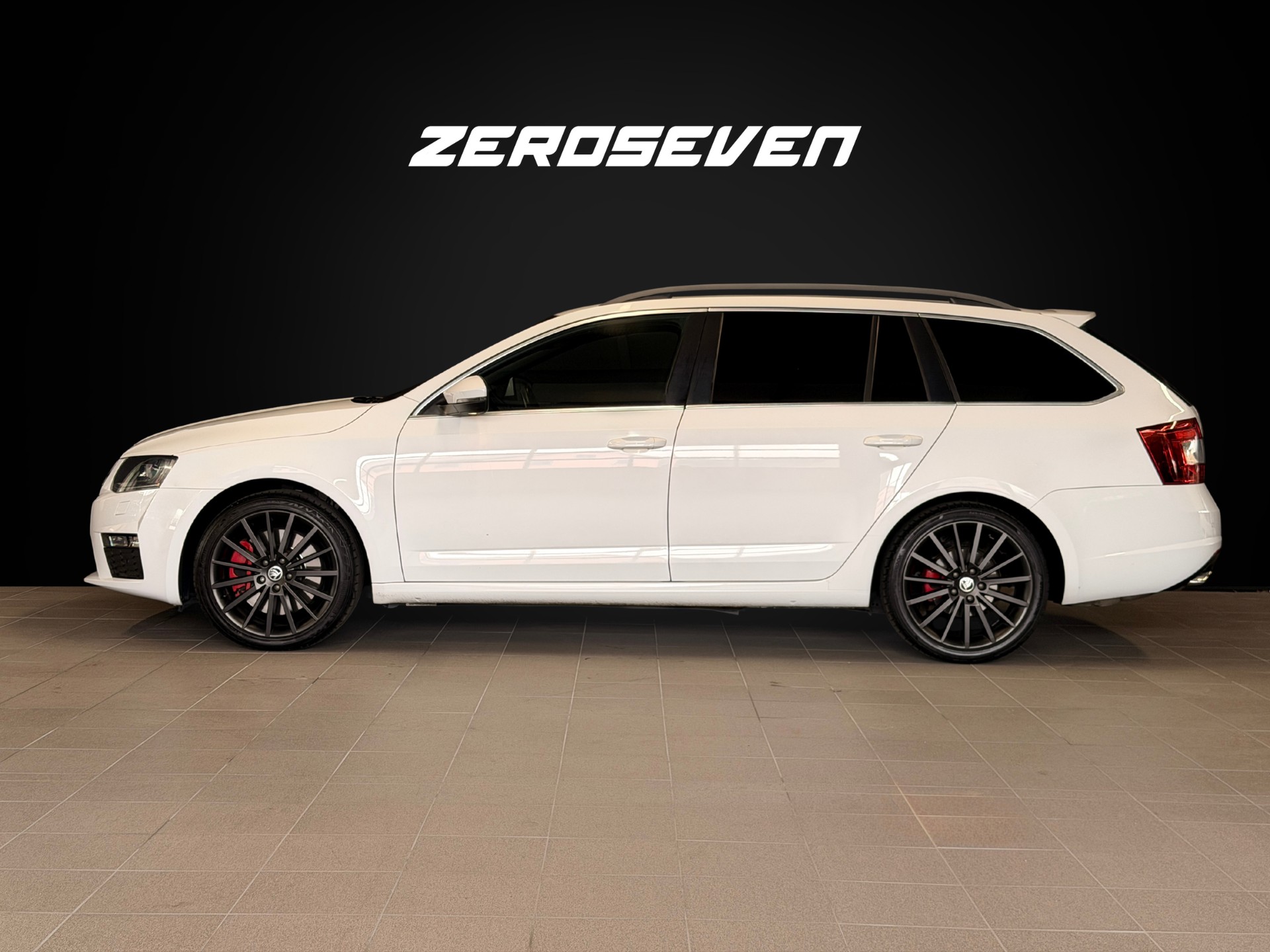 SKODA Octavia Combi 2.0 TDI RS DSG-showroom-element-2