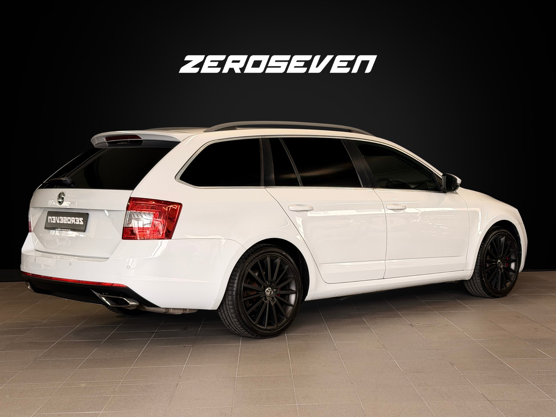 SKODA Octavia Combi 2.0 TDI RS DSG-image-7
